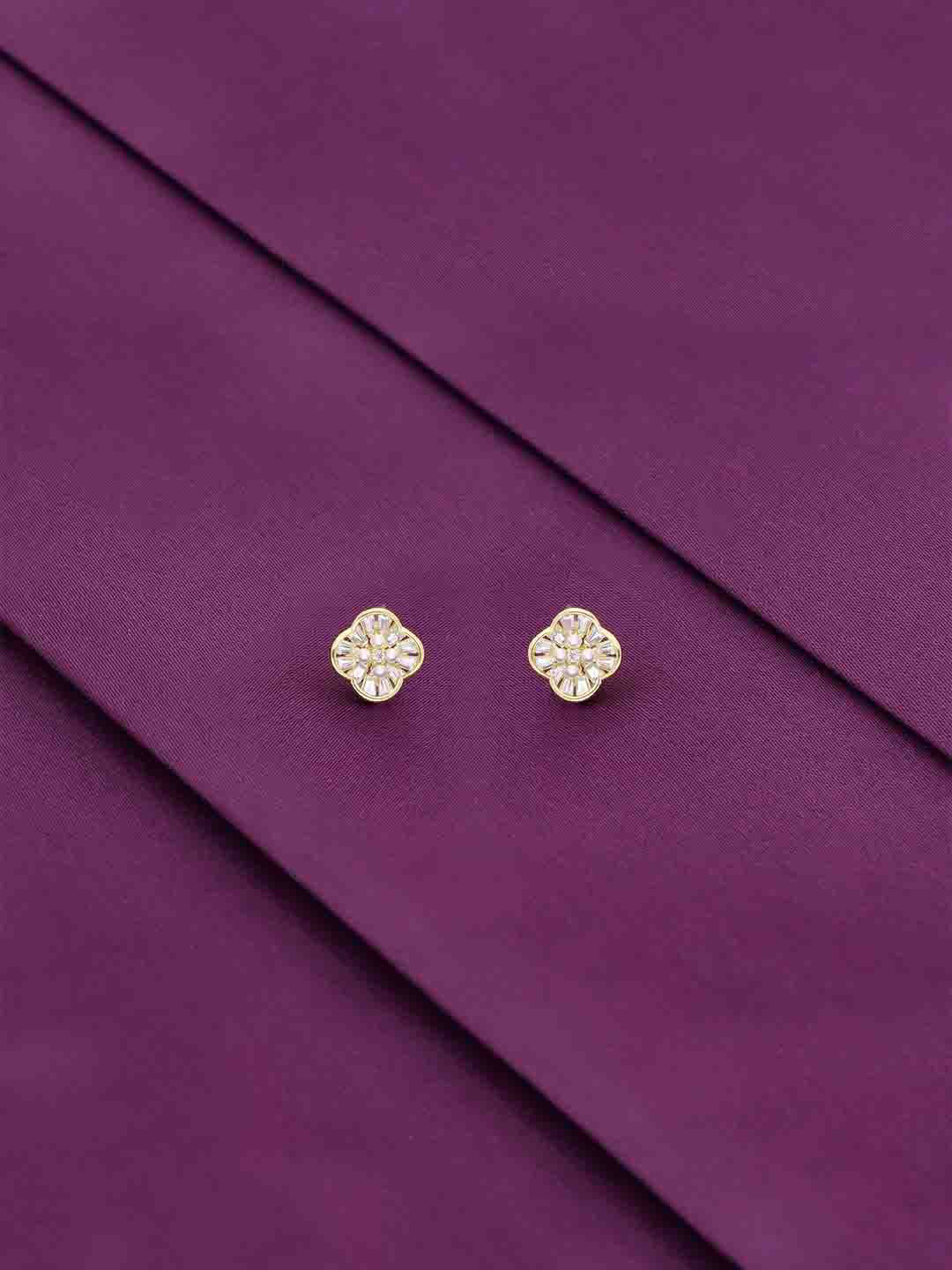 

KAI JEWEL Contemporary Studs Earrings, Gold