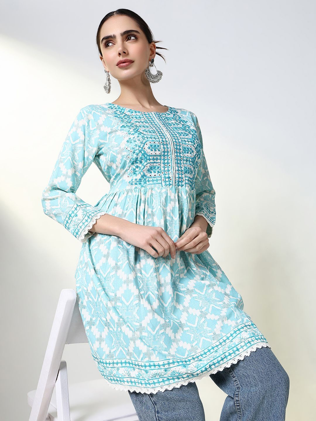 

SHOWOFF Ethnic Motifs Yoke Design Mirror Work Mirror Work Pleated Kurti, Blue