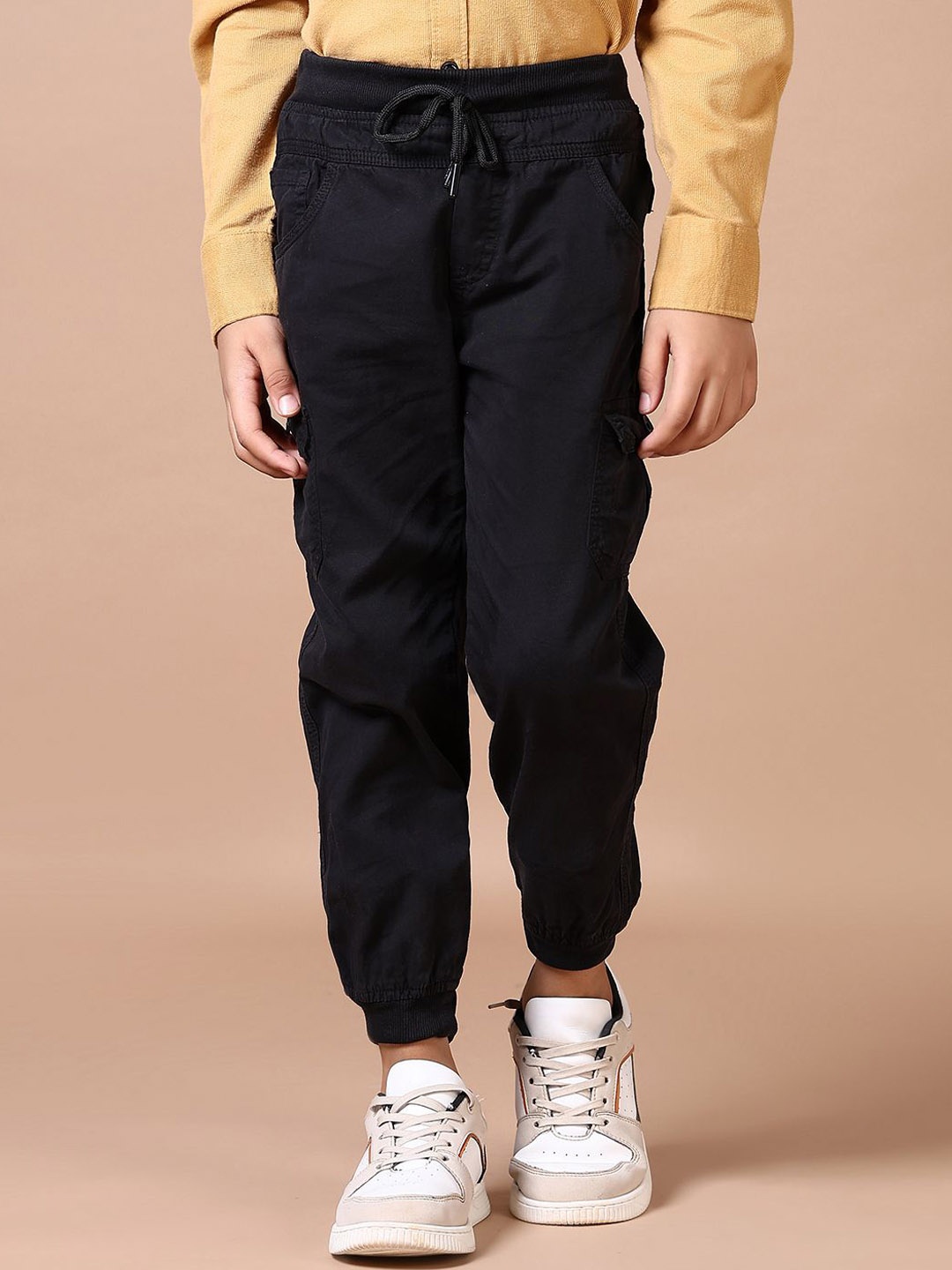 

V-Mart Boys Joggers Trousers, Black