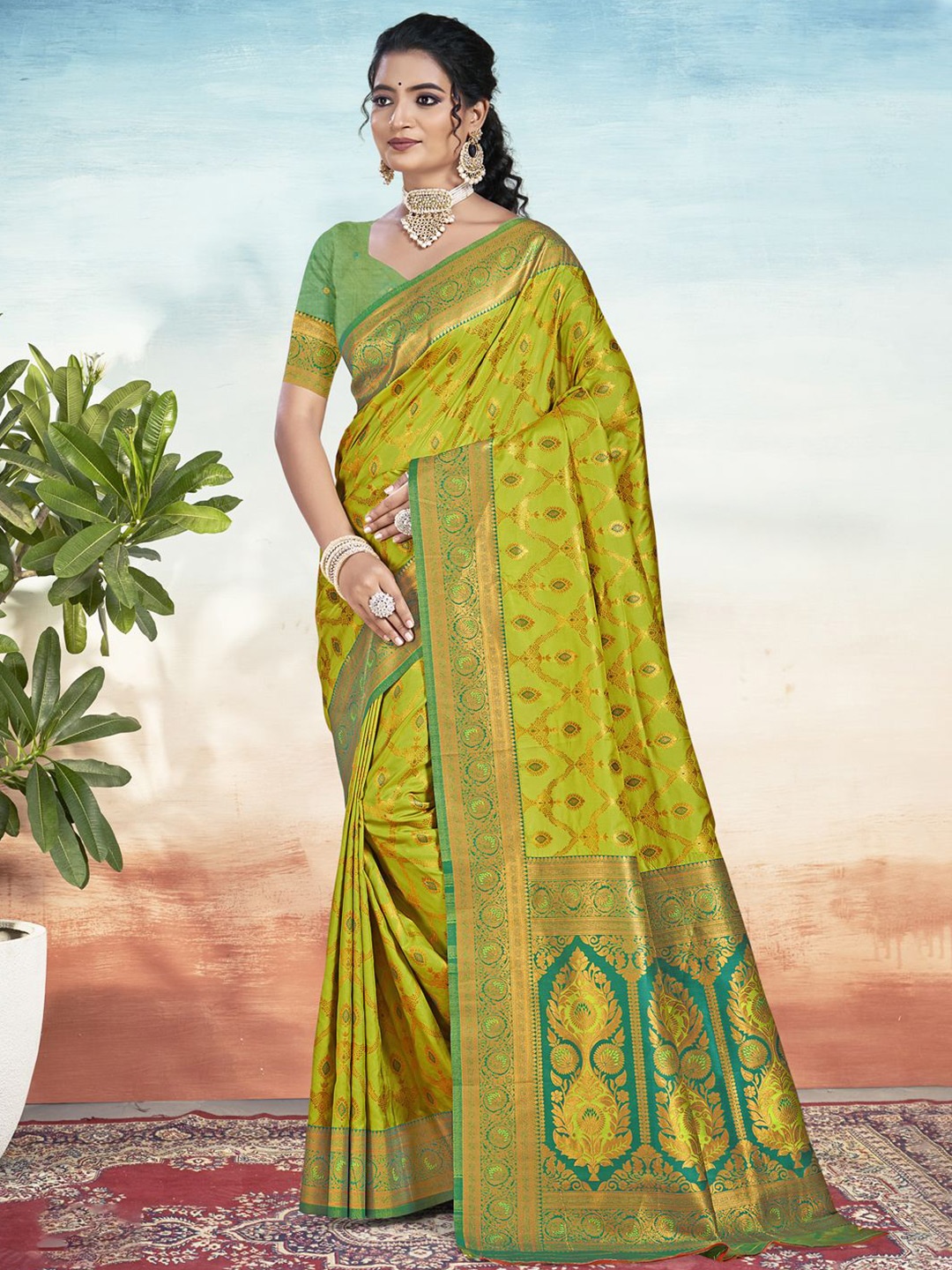 

SANGAM PRINTS Woven Design Zari Silk Blend Tussar Saree, Olive