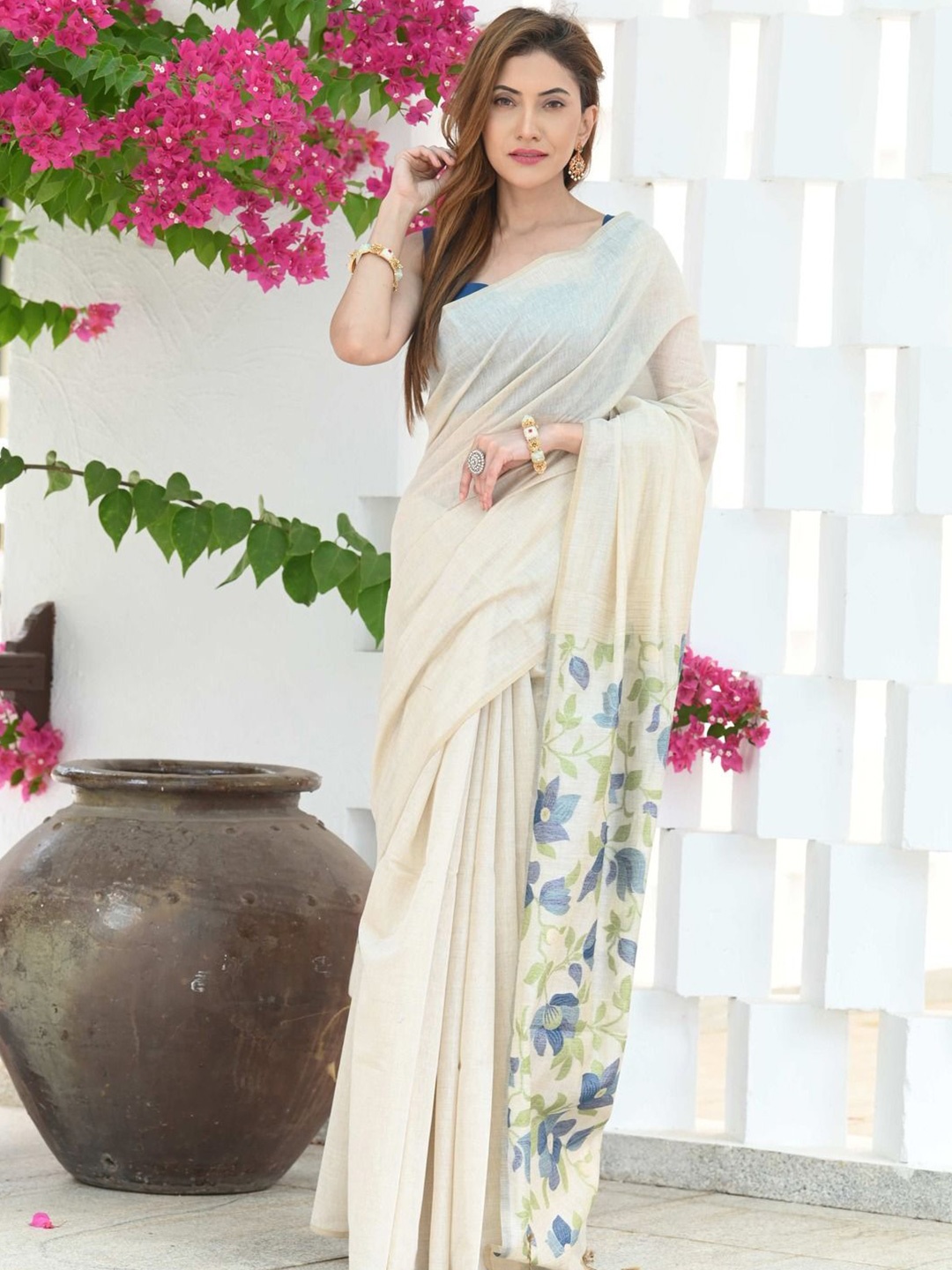 

ISHIKA FAB Floral Pure Cotton Jamdani Saree, Blue