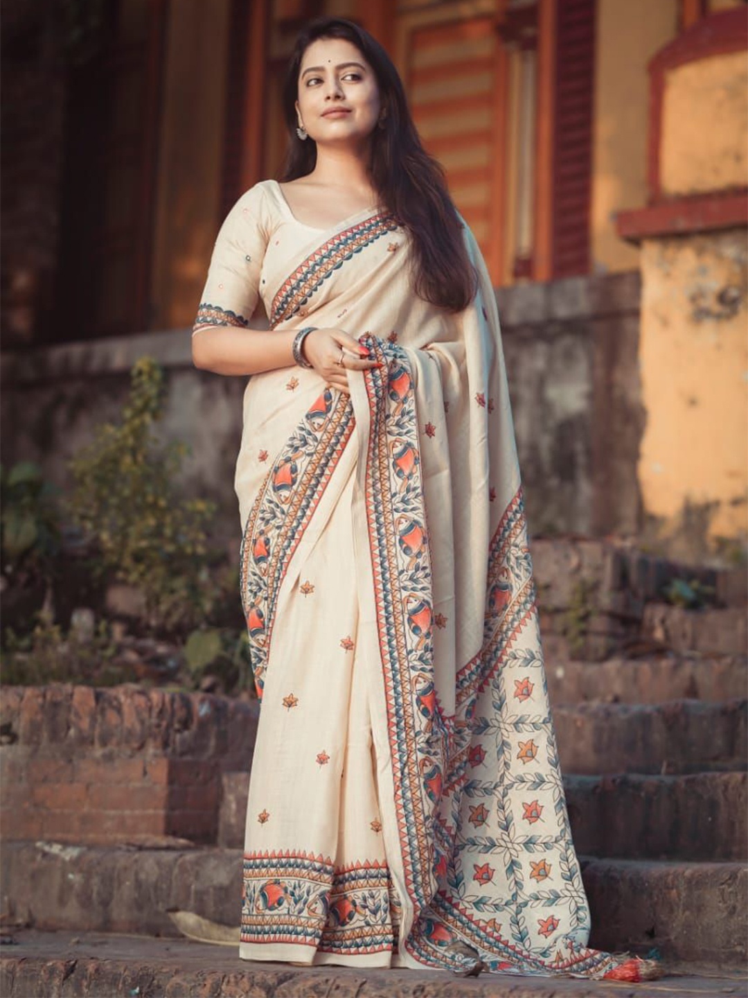 

STAVA CREATION Floral Pure Linen Kanjeevaram Saree, Cream