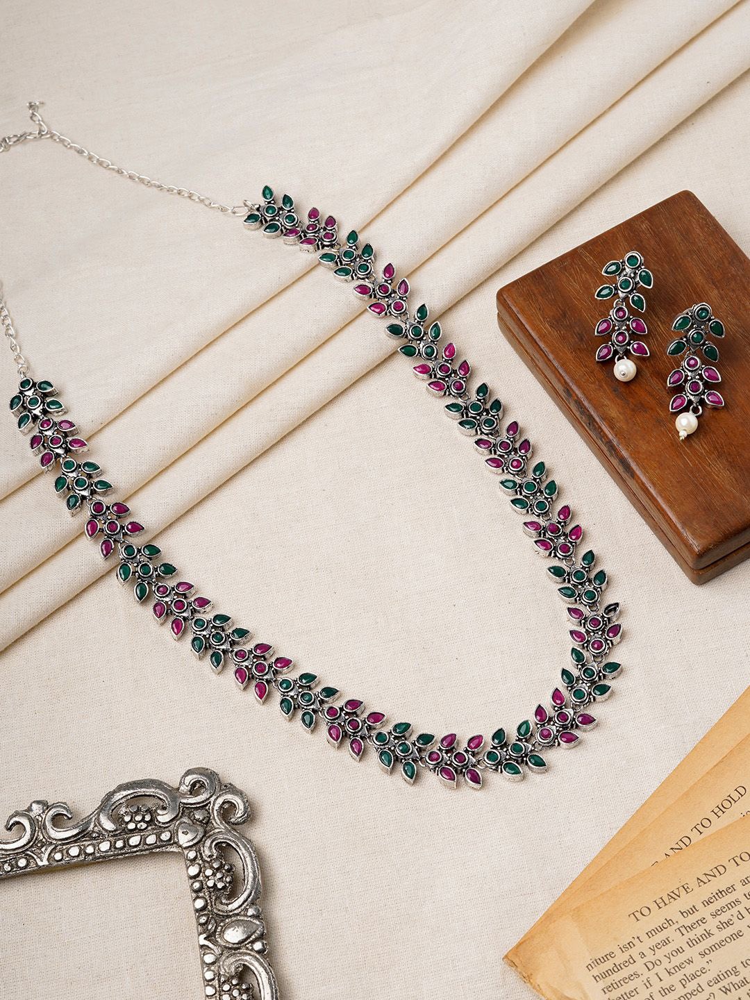 

TEEJH Silver-Plated Emerald Stone-Studded & Beaded Oxidised Jewellery Set