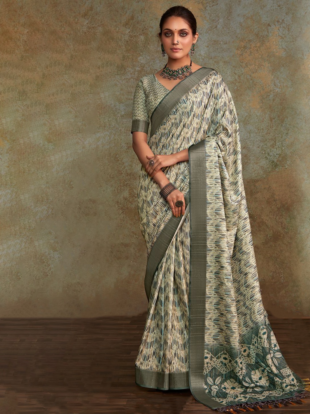 

Satrani Embroidered Embellished Pure Silk Sungudi Saree With Blouse piece, Beige