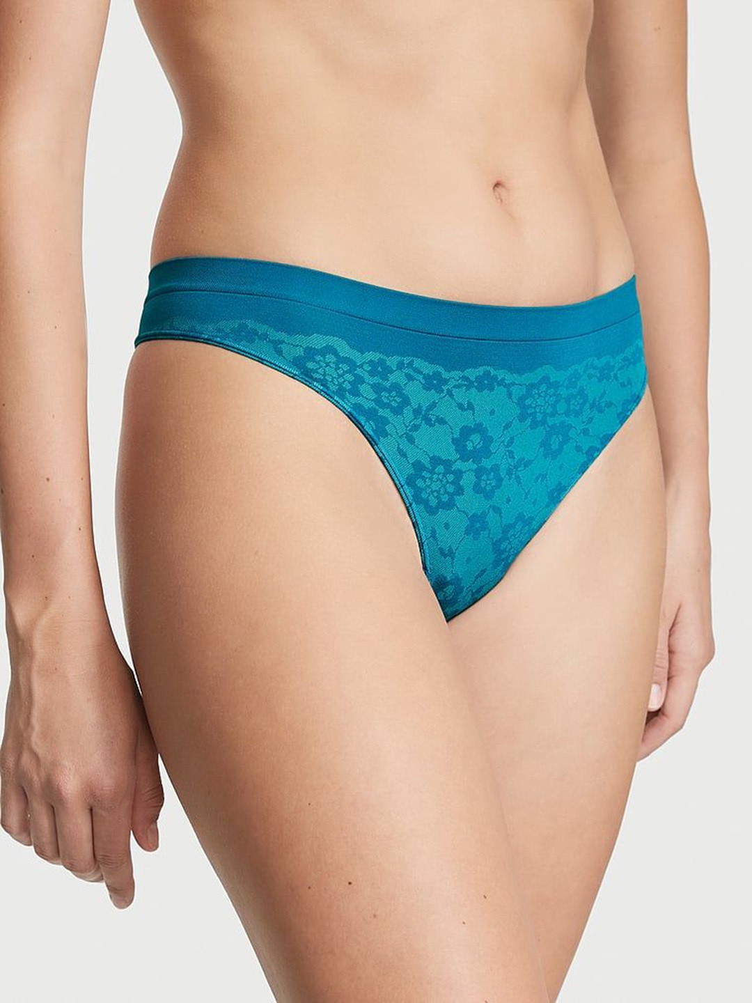 

Victoria's Secret Printed Low Rise Thong Briefs- 112207075Z88, Blue