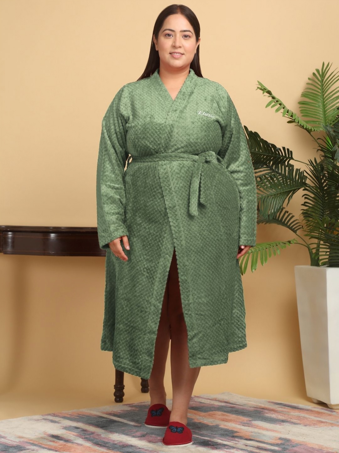 

KLOTTHE Women Plus Size Self Design Woollen Bath Robe With Belt, Green