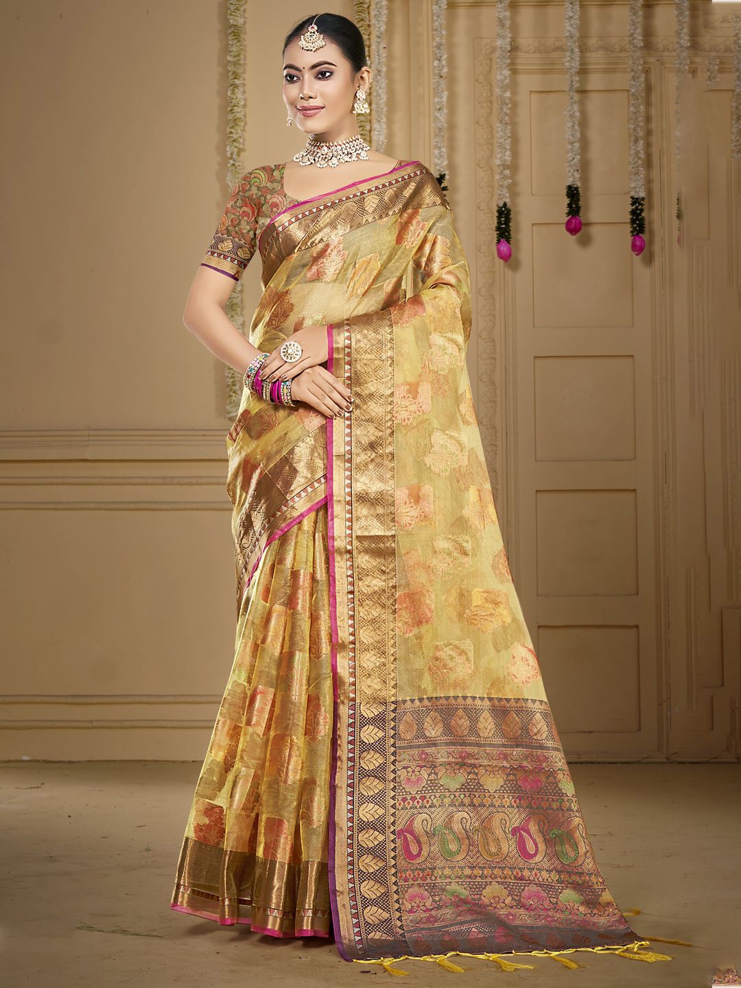 

SANGAM PRINTS Woven Design Zari Organza Tussar Saree, Beige