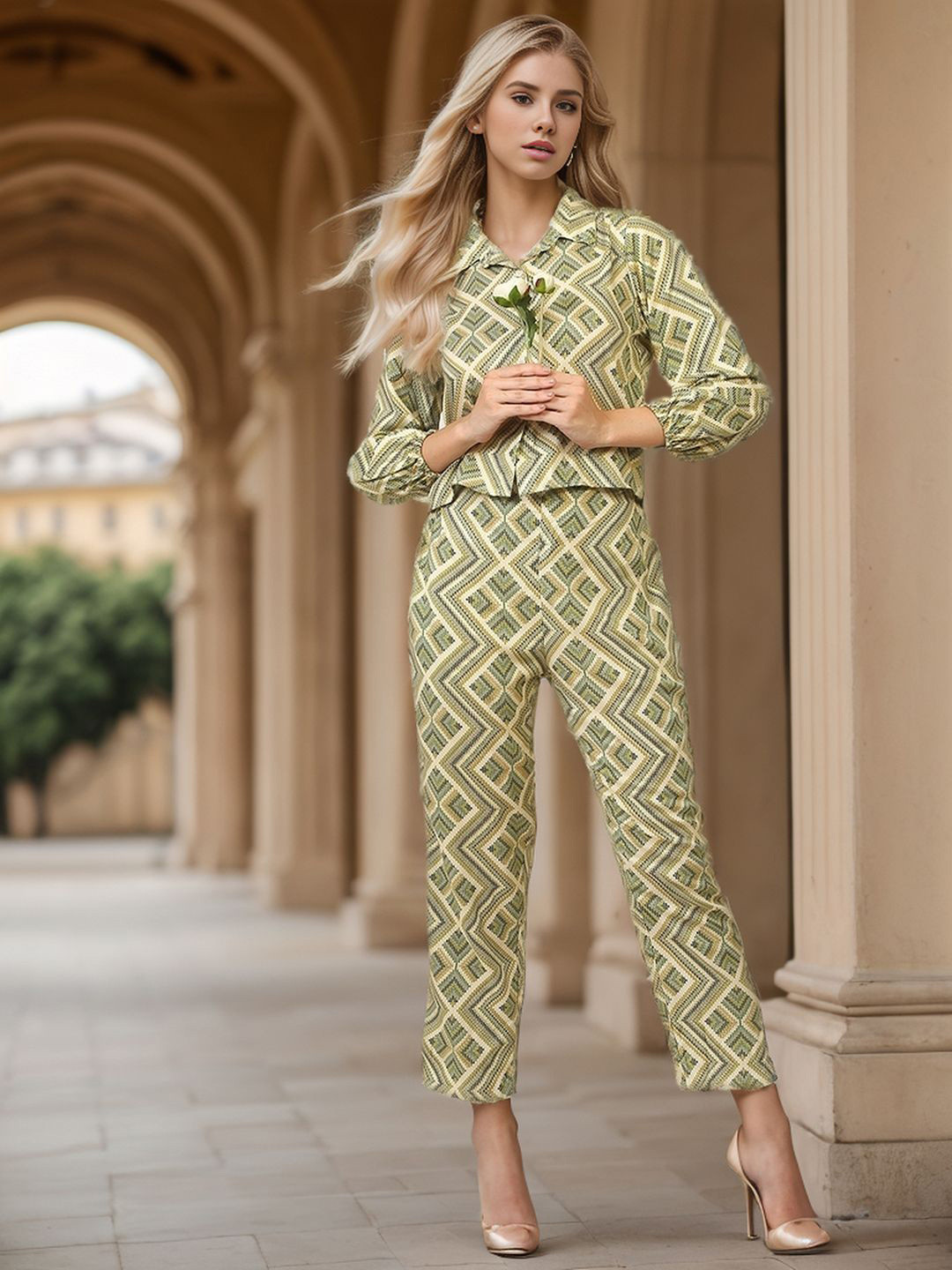 

The Roadster Lifestyle Co Printed Shirt With Trousers Co-Ords, Green