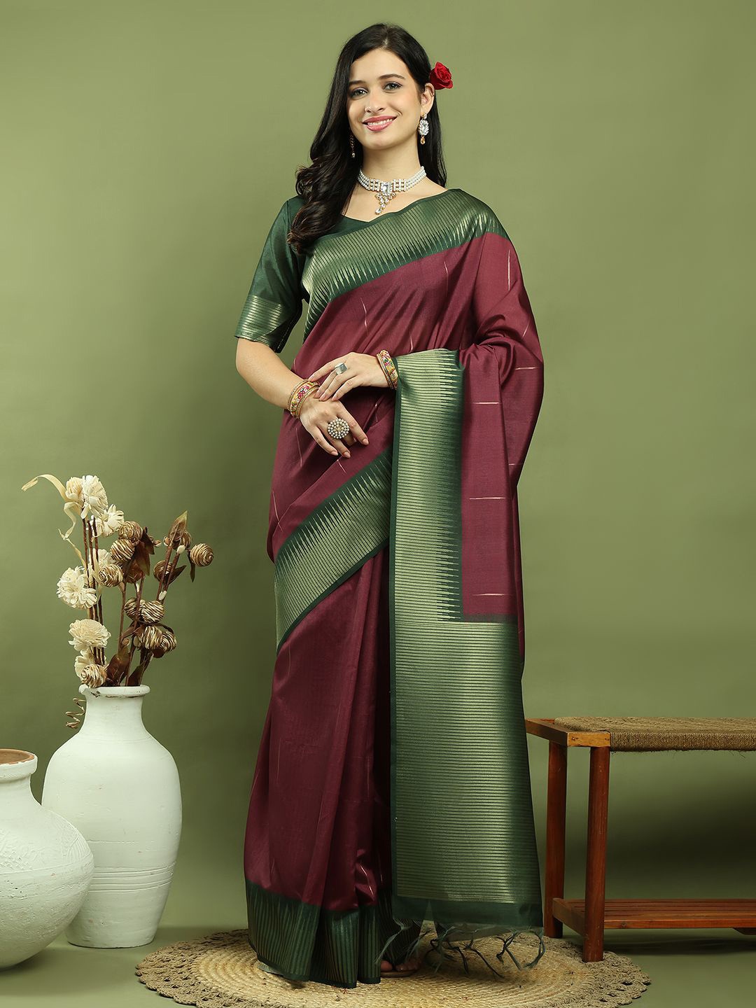 

Stylee LIFESTYLE Woven Design Zari Saree, Burgundy