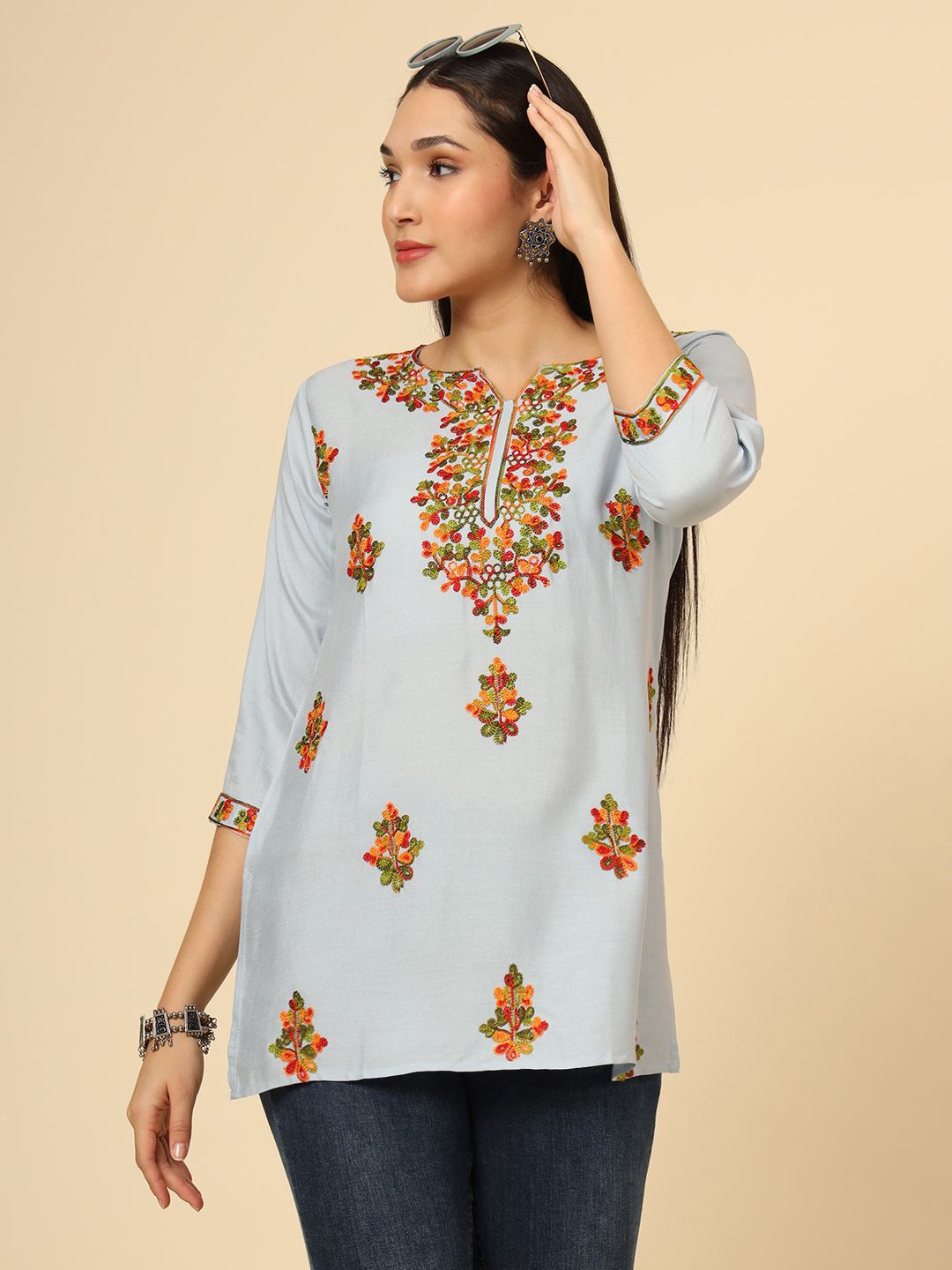 

HERE&NOW Floral Embroidered Thread Work Thread Work Kurti, Blue