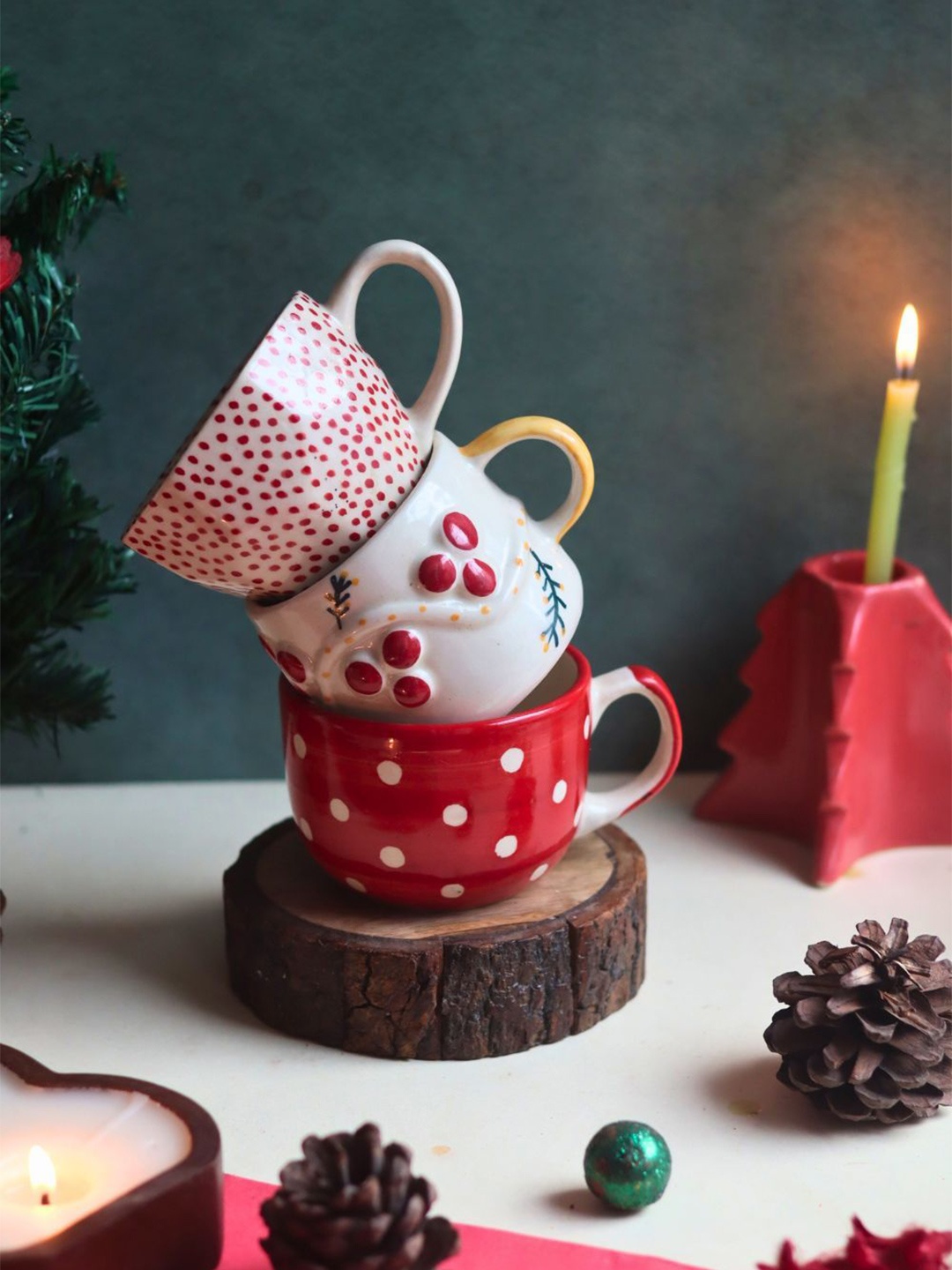 

WEAVING HOMES Red & White Printed Ceramic Glossy Cups Set of Cups and Mugs