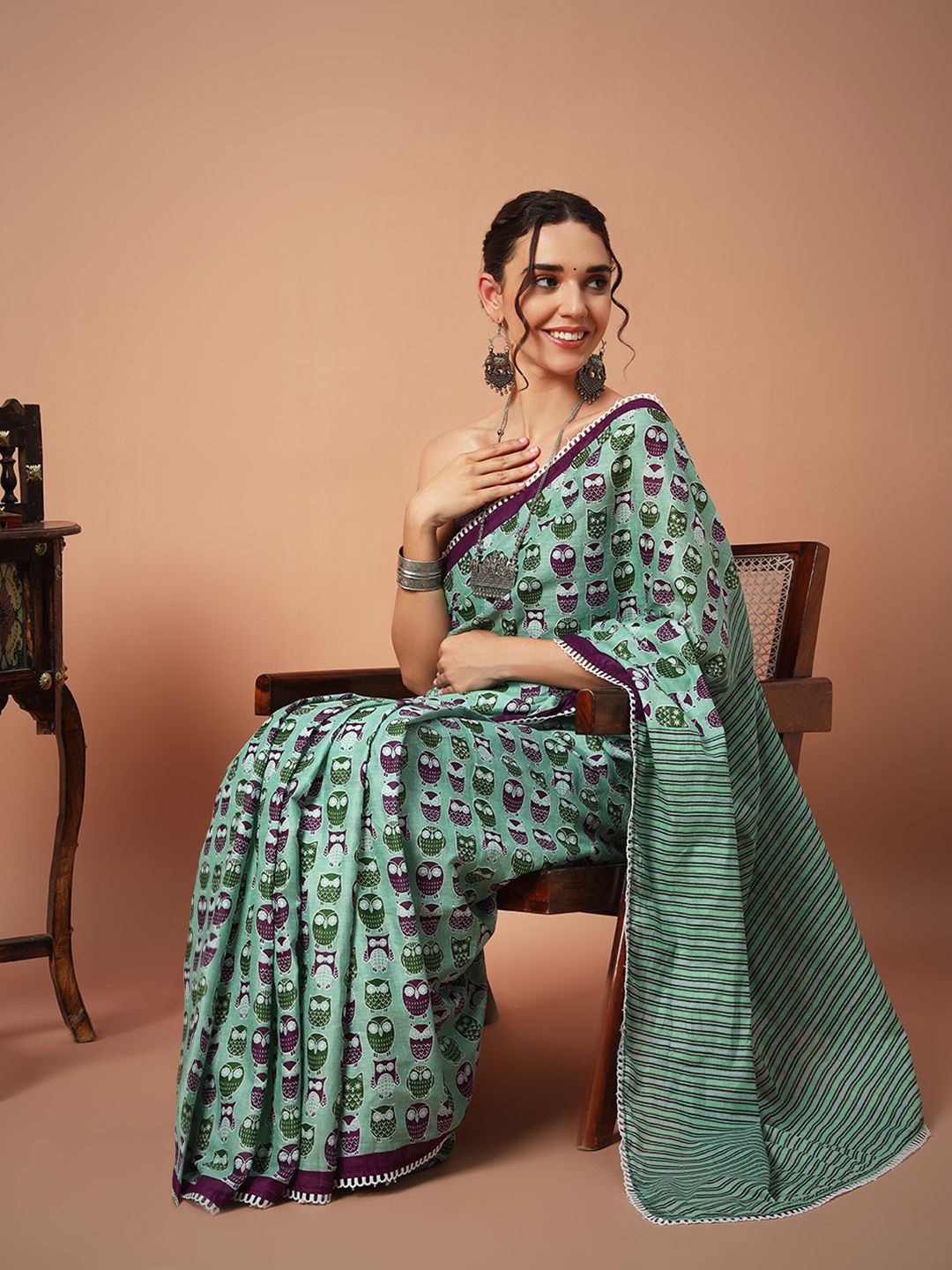 

Anouk Floral Printed Embellished Pure Cotton Saree, Teal