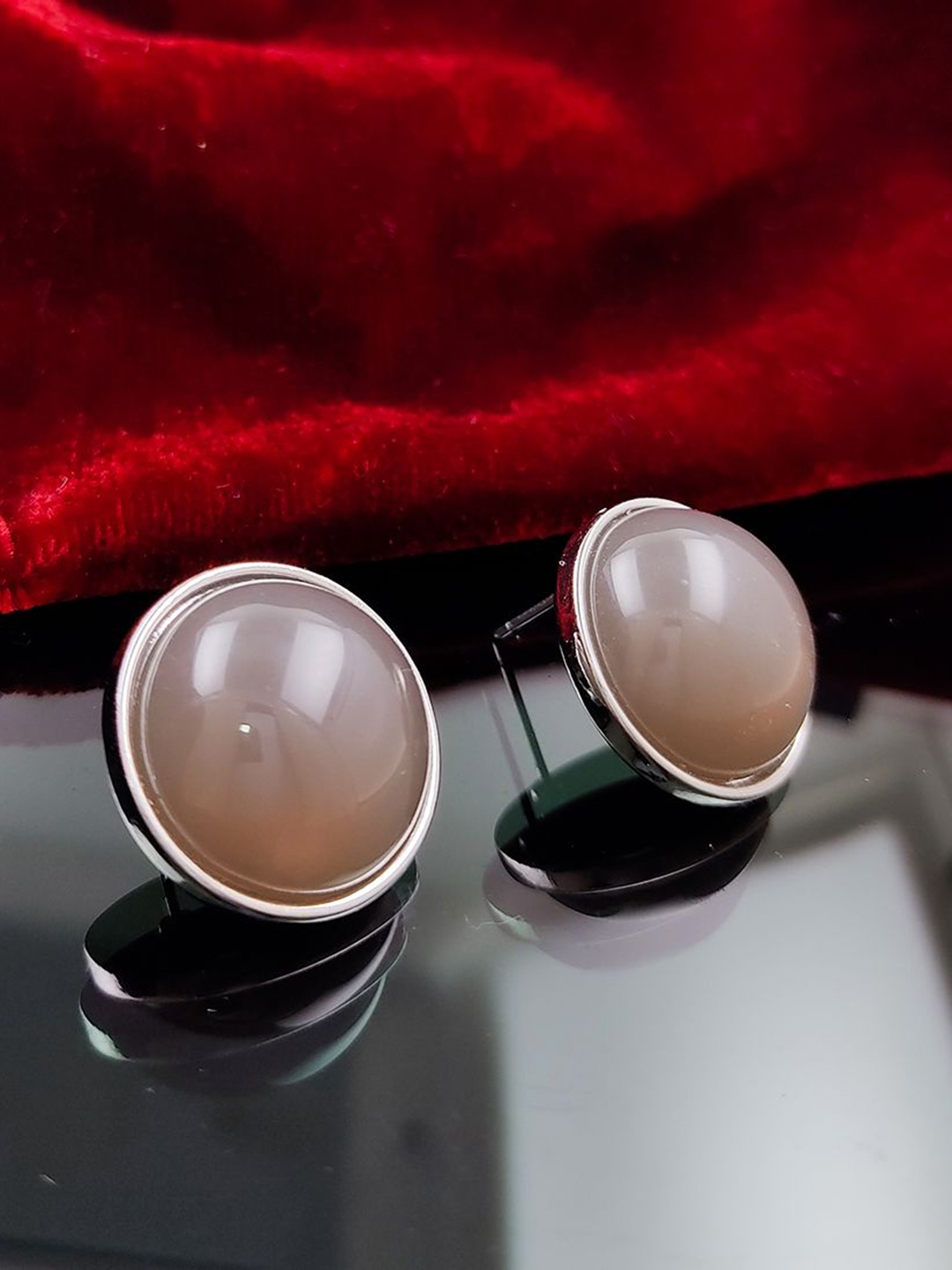 

Saizen Contemporary Studs Earrings, Silver