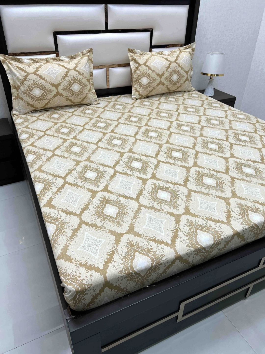 

Pure Decor Royal Passion Brown EthnicMotifs Cotton 260 TC Queen Bedsheet Set 2.26 x 2.54 m