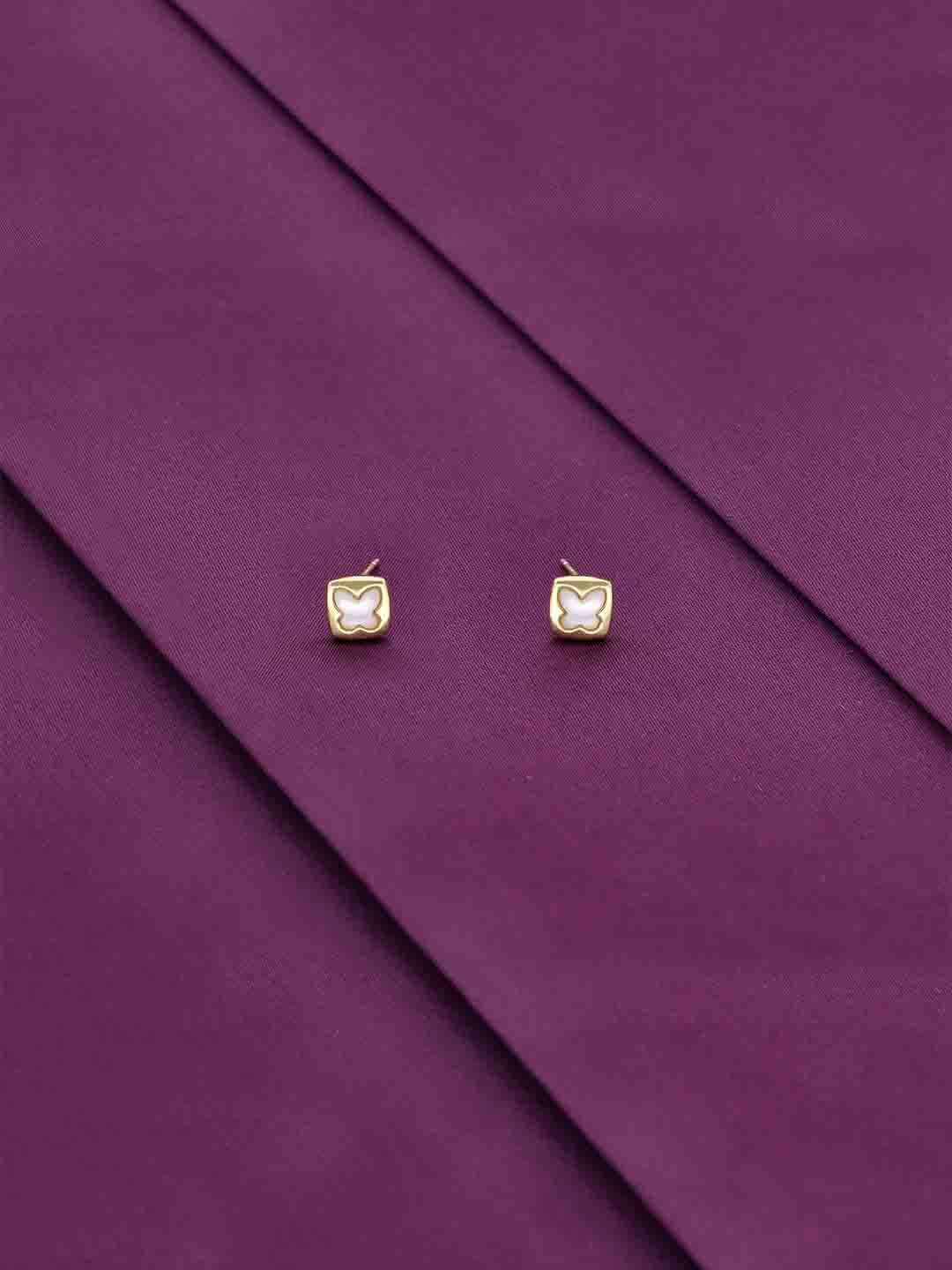 

KAI JEWEL Contemporary Studs Earrings, Gold