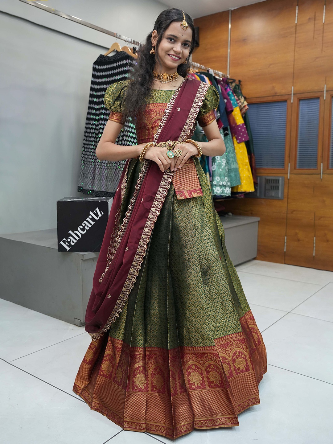 

Fabcartz Semi-Stitched Lehenga & Unstitched Blouse With Dupatta, Green