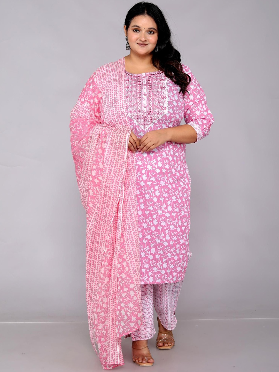 

HIGHLIGHT FASHION EXPORT Women Floral Printed Regular Mirror Work Pure Cotton Kurta with Trousers & With, Pink