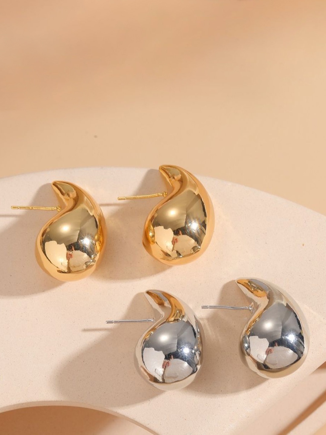 

Celestique Contemporary Studs Earrings, Gold