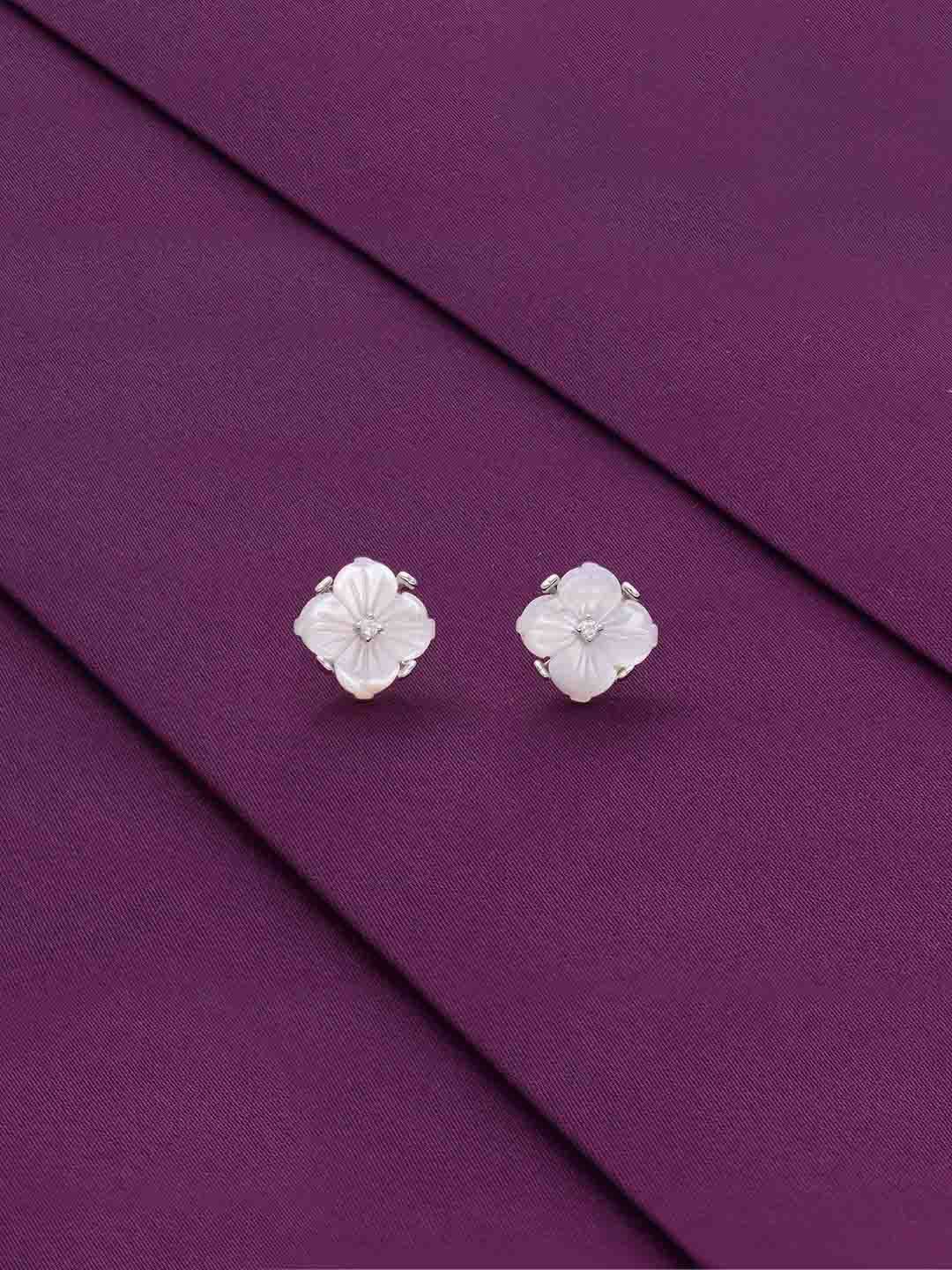 

KAI JEWEL Contemporary Studs Earrings, Silver