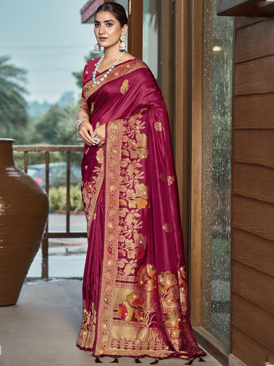 

SANGAM PRINTS Woven Design Zari Silk Blend Tussar Saree, Magenta