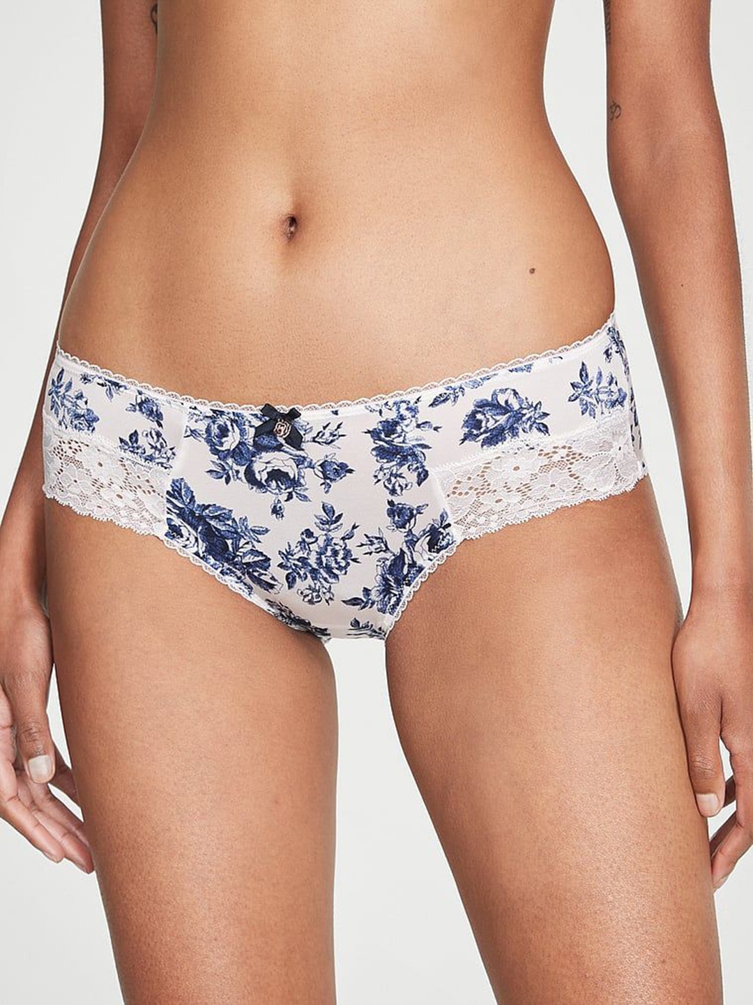 

Victoria's Secret Lace-Front Hiphugger Panty 112211575Z82, White