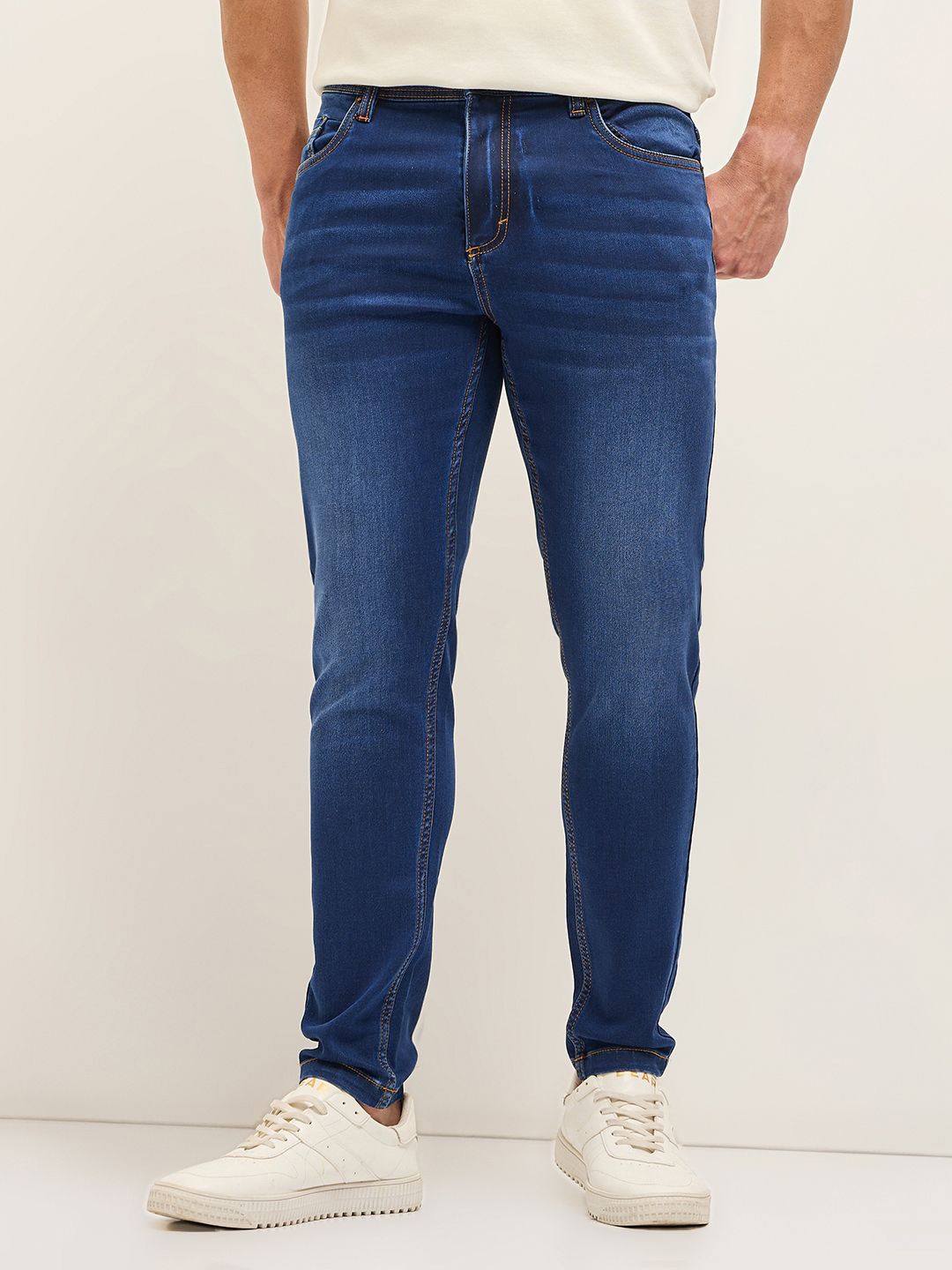 

THE BEAR HOUSE Men Whiskers and Chevrons Skinny Fit Light Fade Stretchable Jeans, Blue