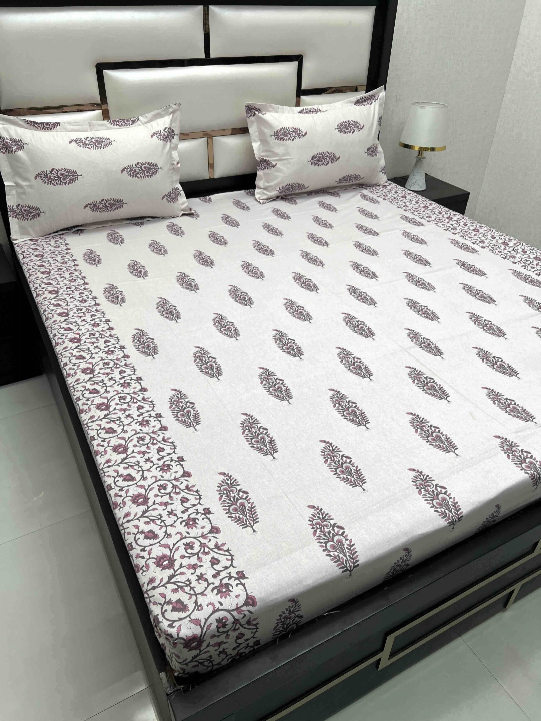 

Pure Decor Royal Passion Pink Printed Pure Cotton 230 TC Queen Bedsheet Set 2.54 x 2.26 m