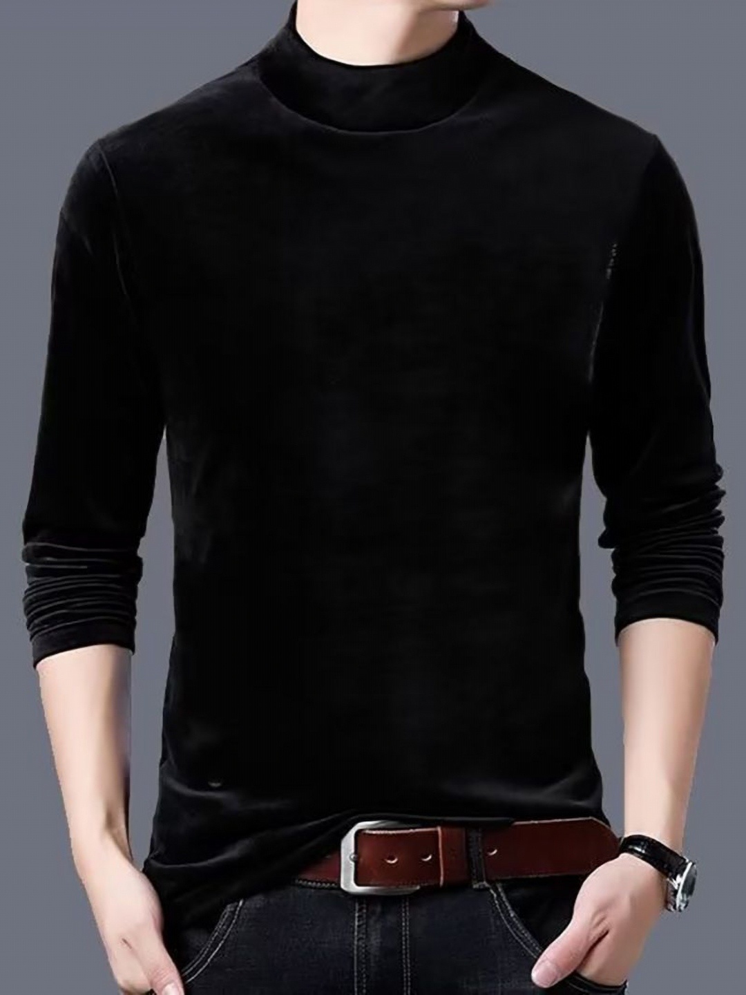 

StyleCast x Revolte Men Solid Round Neck Slim Fit T-shirt, Black