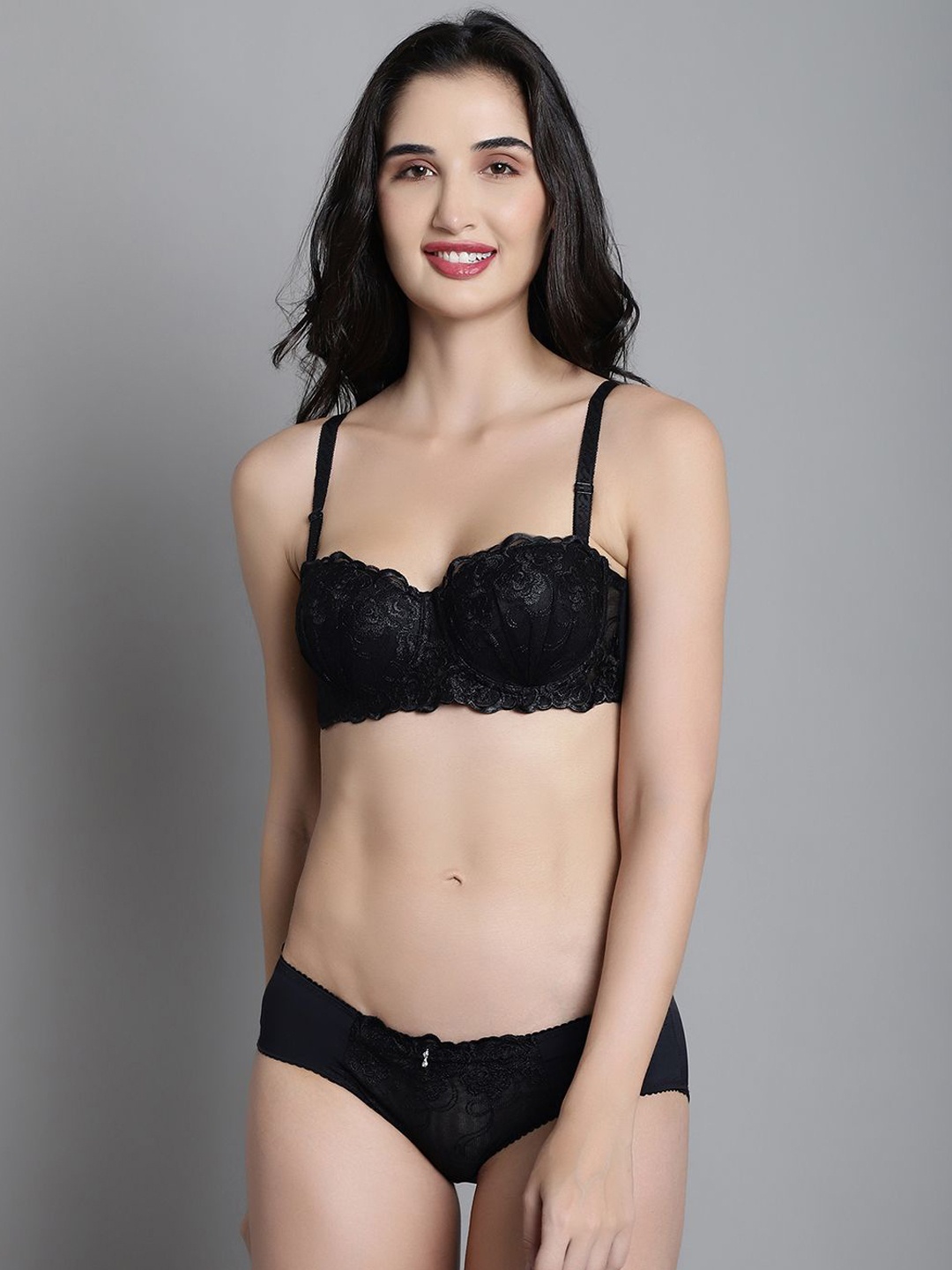

MAKCLAN Regular Straps Lingerie Set K6216LZS, Black