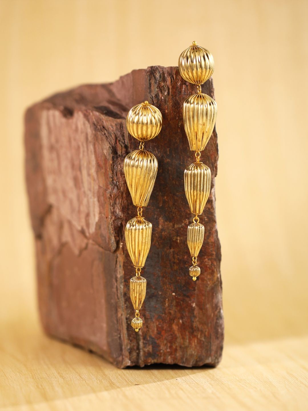 

KPOP Contemporary Drop Earrings, Gold