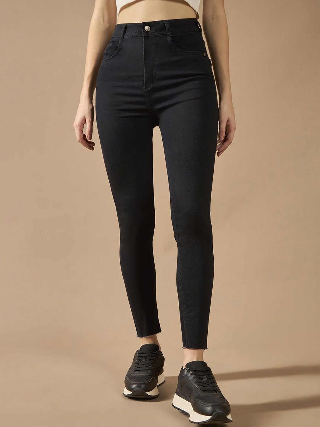 

DOLCE CRUDO Women Slim Fit High-Rise Stretchable Jeans, Black