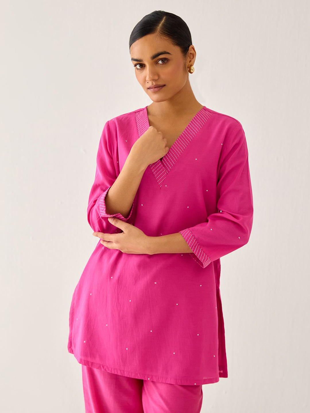 

Ancestry V-Neck Kurti, Pink