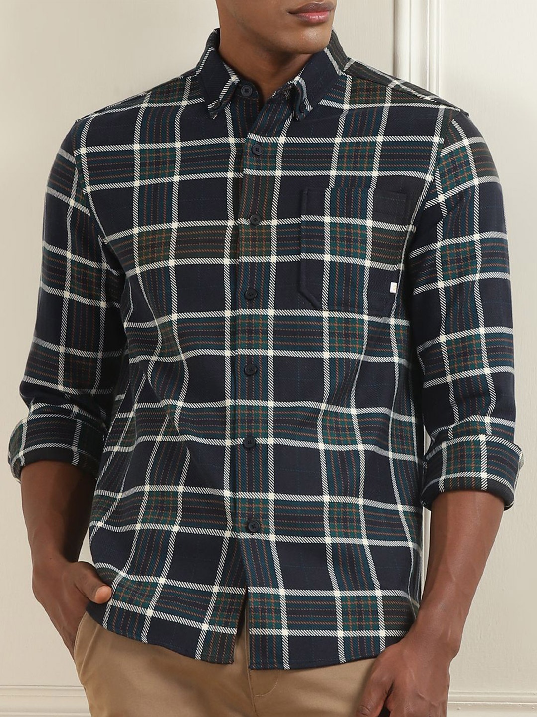 

Farah Men Opaque Checked Casual Shirt, Navy blue