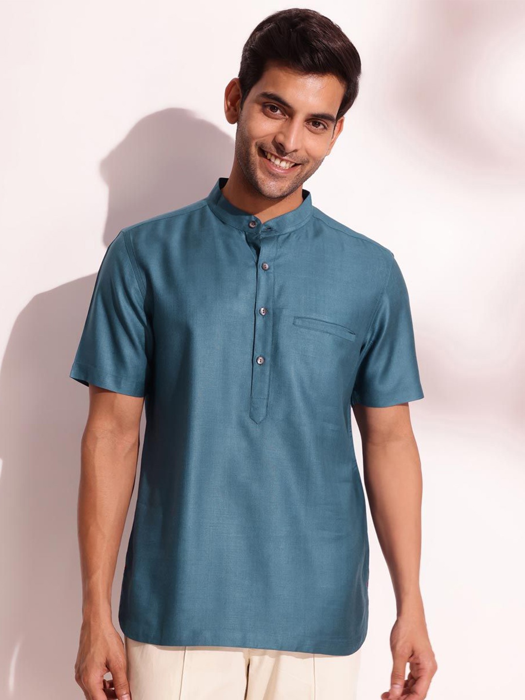 

Fabindia Men Slim Fit Opaque Party Shirt, Blue