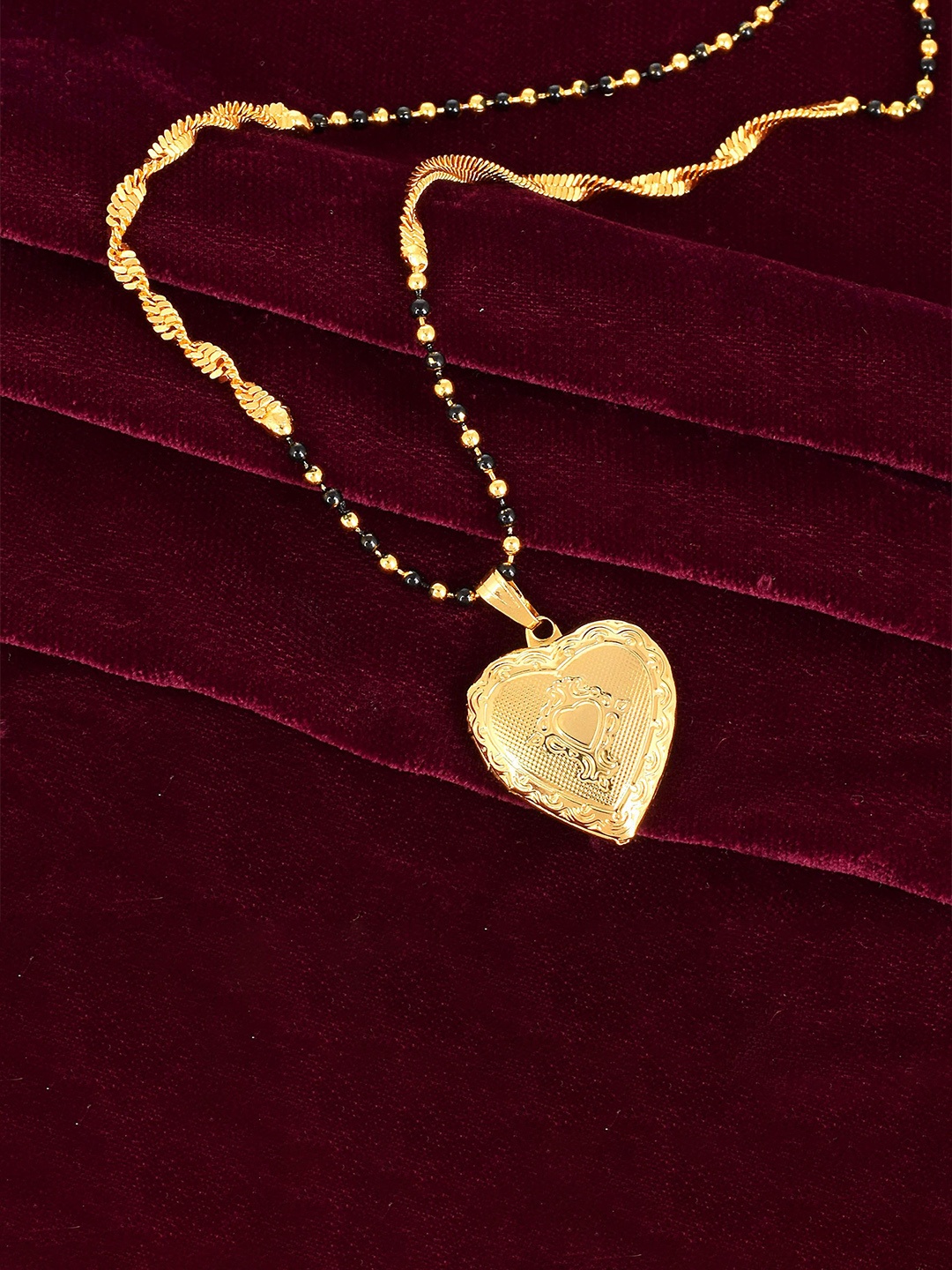 

MEMOIR Brass Gold-Plated Necklace