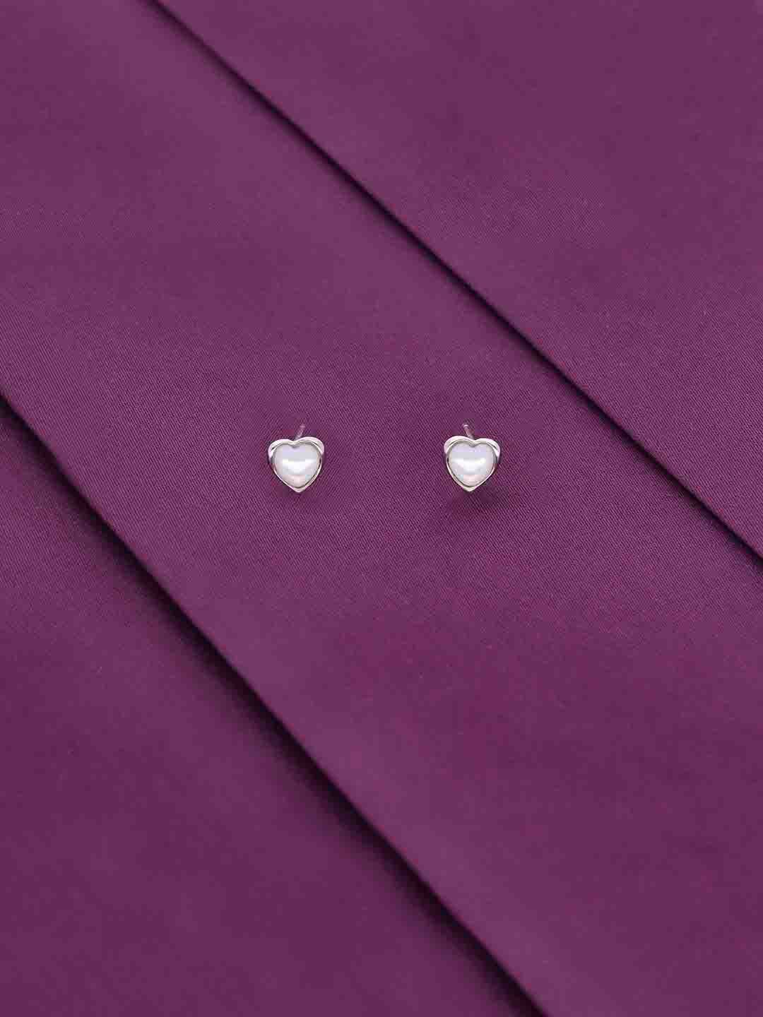 

KAI JEWEL Contemporary Studs Earrings, Silver