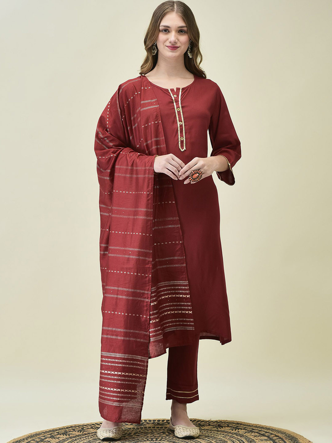 

Shree Women Regular Liva Kurta with Trousers & With Dupatta, Maroon
