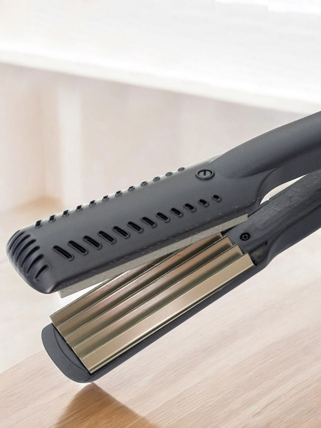 

vng LCD Display & Multiple Heat Setting Digital Hair Crimper, Black