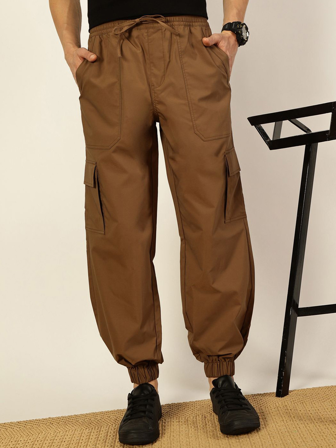

Thomas Scott Men Smart Loose Fit Easy Wash Cargos Trousers, Brown