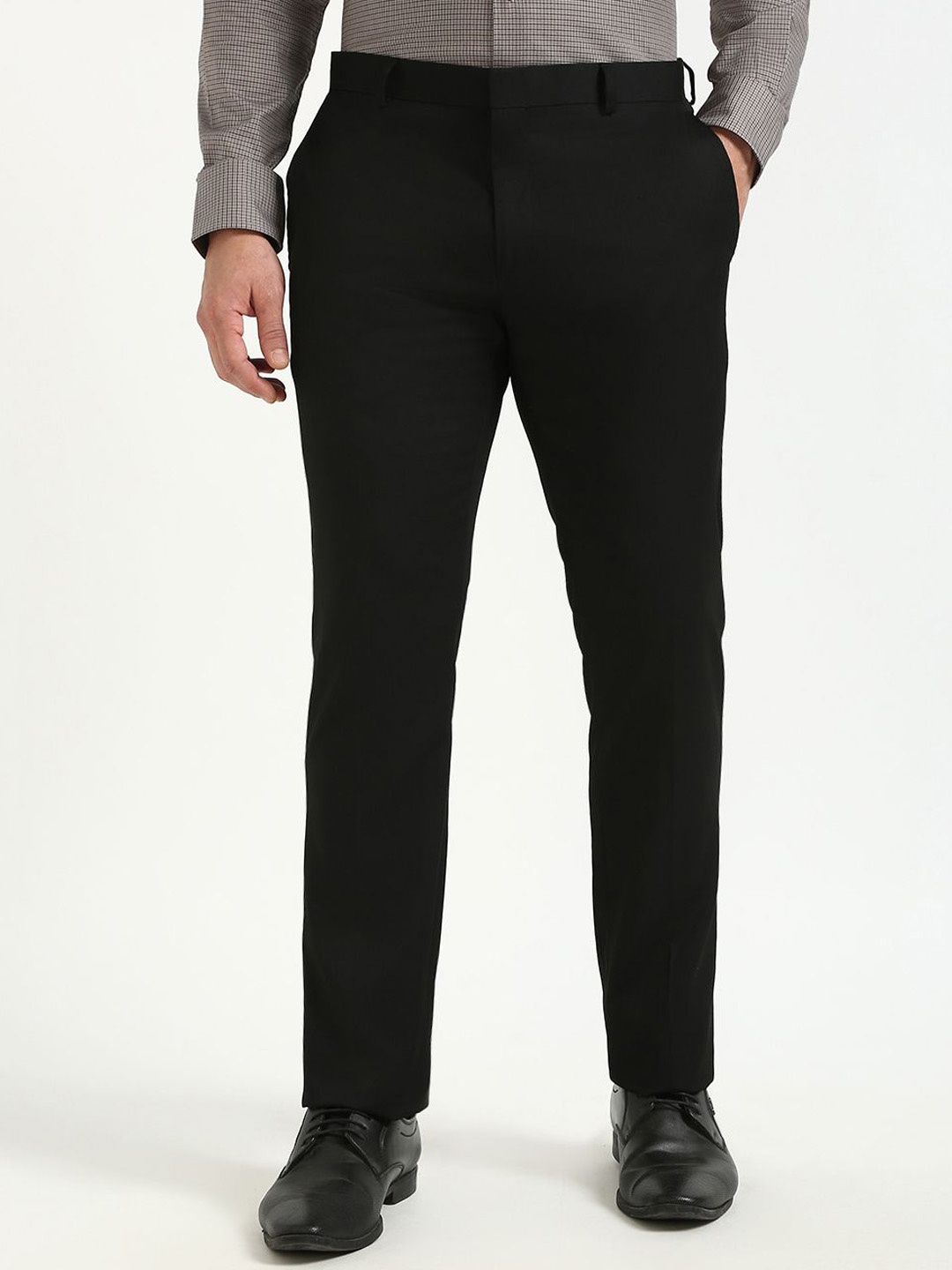 

Tommy Hilfiger Men Mid-Rise Trousers, Beige