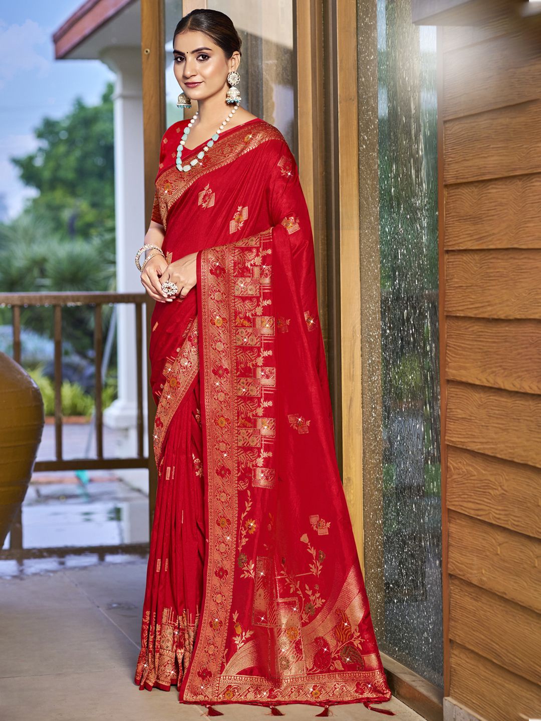 

SANGAM PRINTS Woven Design Zari Silk Blend Tussar Saree, Red