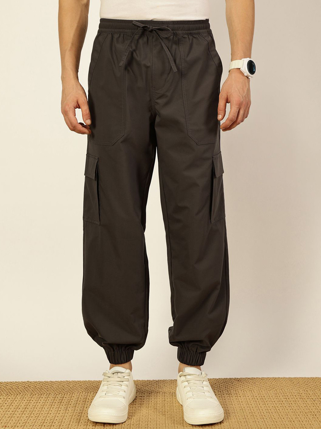 

Thomas Scott Men Smart Loose Fit Easy Wash Cargos Trousers, Grey
