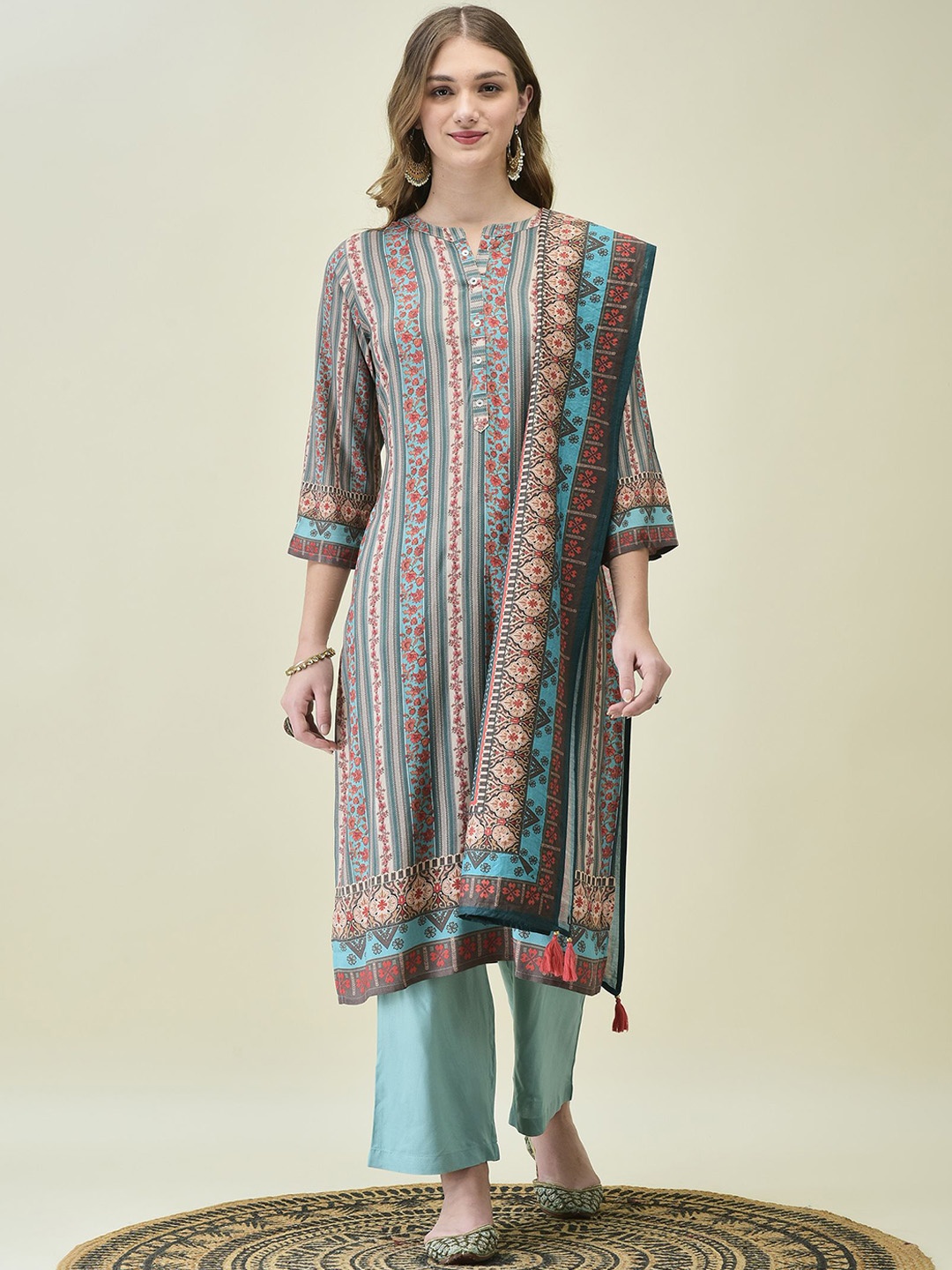 

Shree Women Floral Printed Liva Kurta with Trousers & With Dupatta, Blue