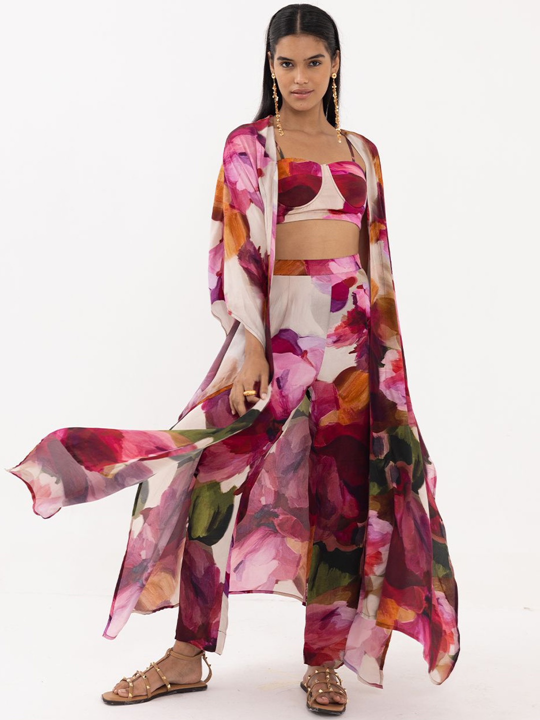 

THR3Letter Floral Printed Shoulder Straps Neck Sleeveless Top & Trouser & Shrug, Pink