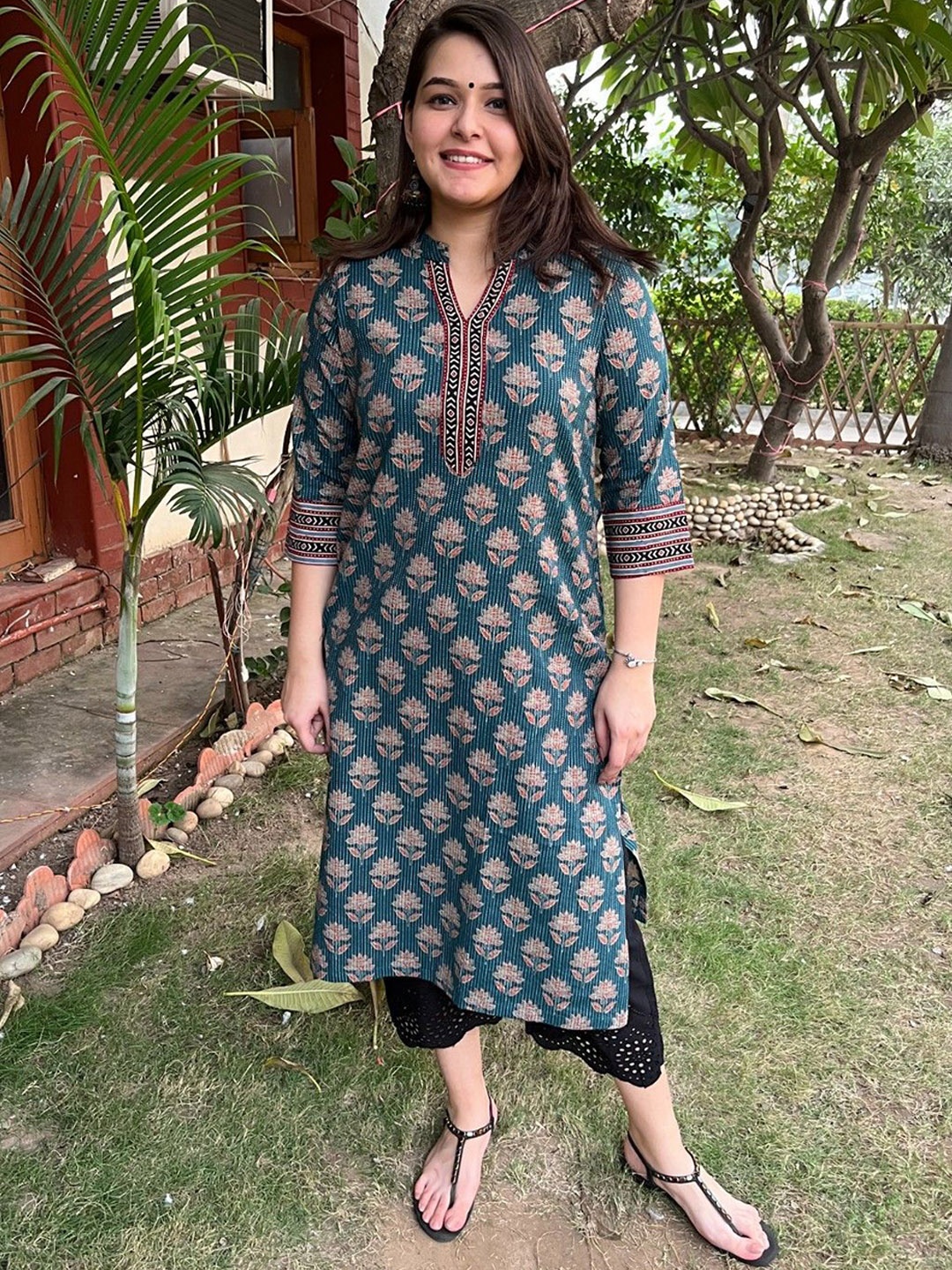 

Sanskritam Women Floral Printed Kurta, Green