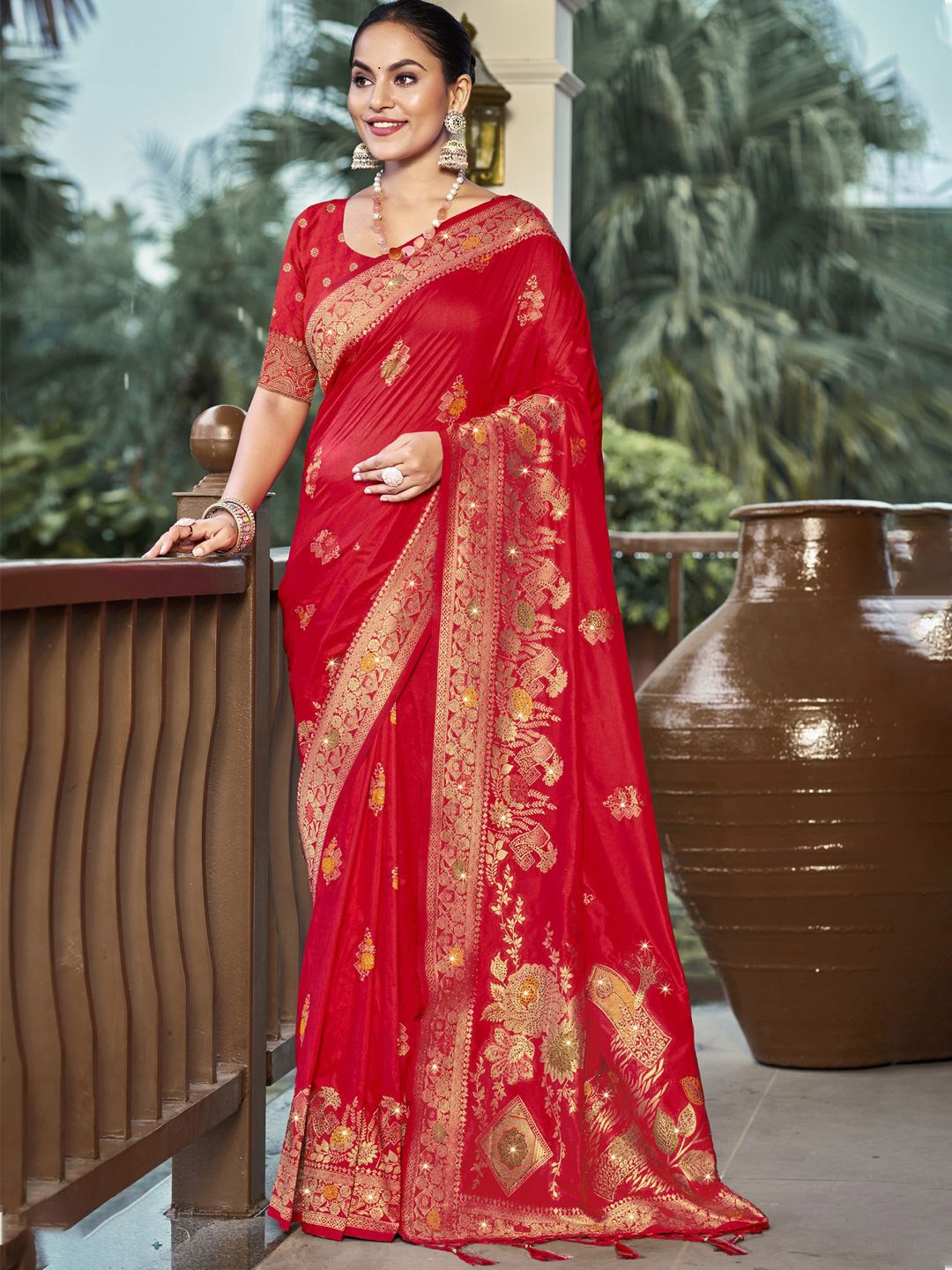 

SANGAM PRINTS Floral Zari Silk Blend Tussar Saree, Red