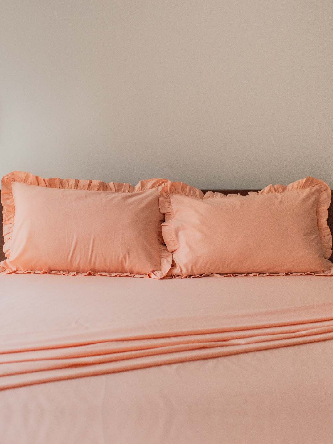 

10Club King Bedsheet with 2 pillow covers, Peach