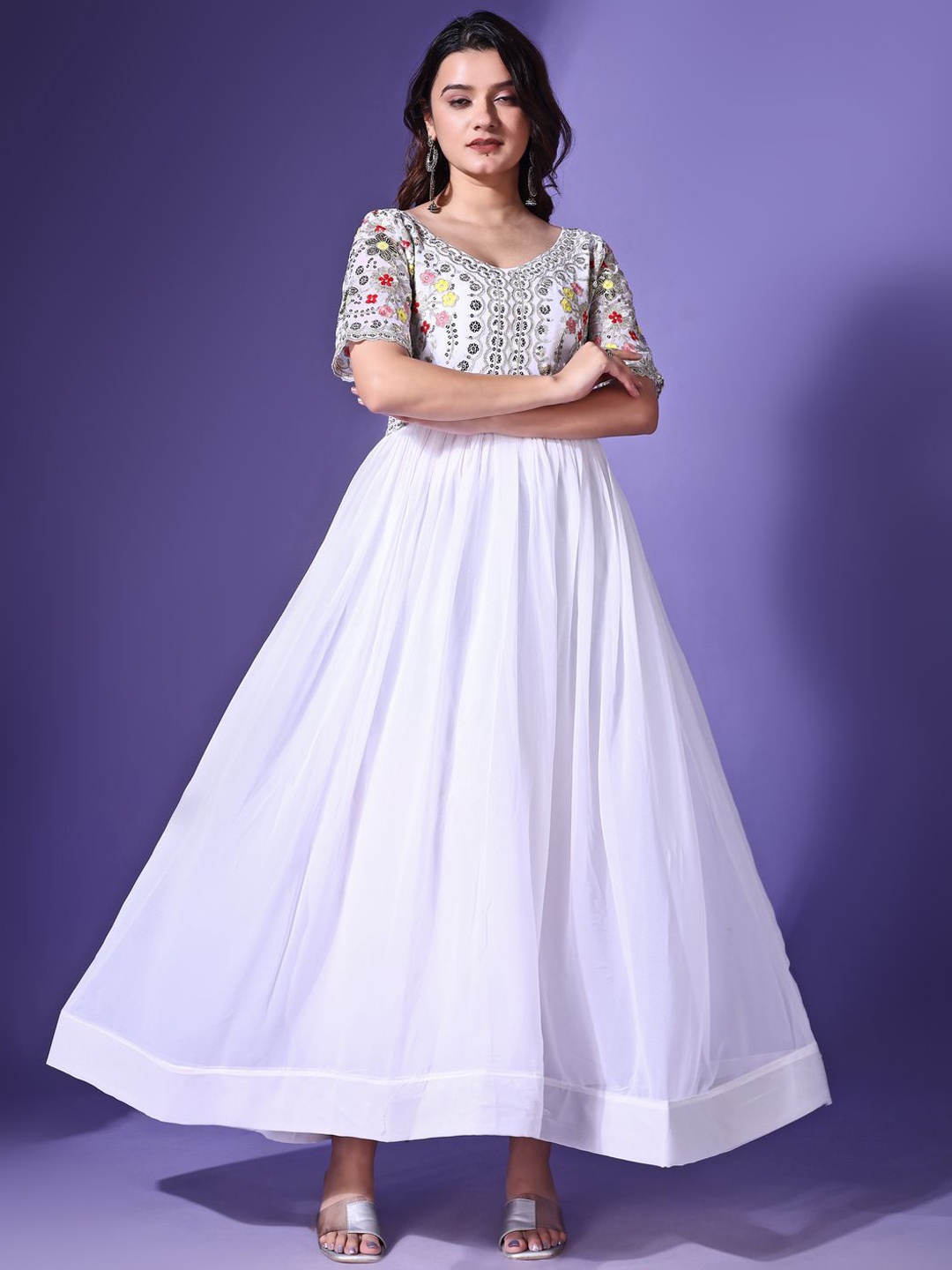 

Ethnic Yard Women Floral Yoke Design Thread Work Georgette Kurta, White