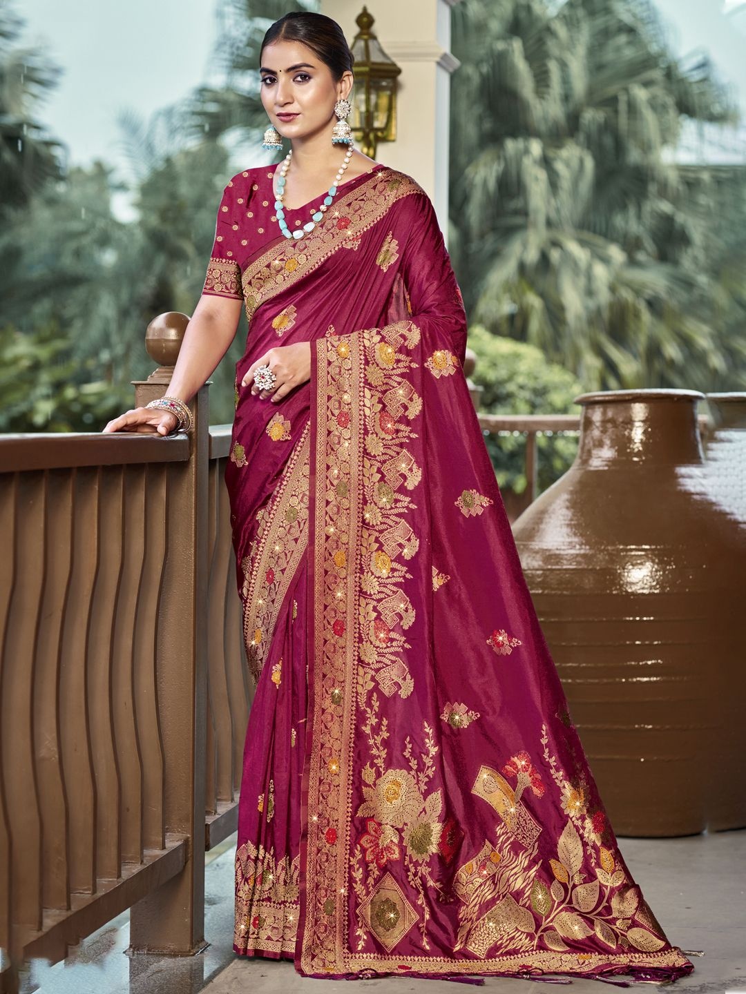 

SANGAM PRINTS Woven Design Zari Silk Blend Tussar Saree, Magenta