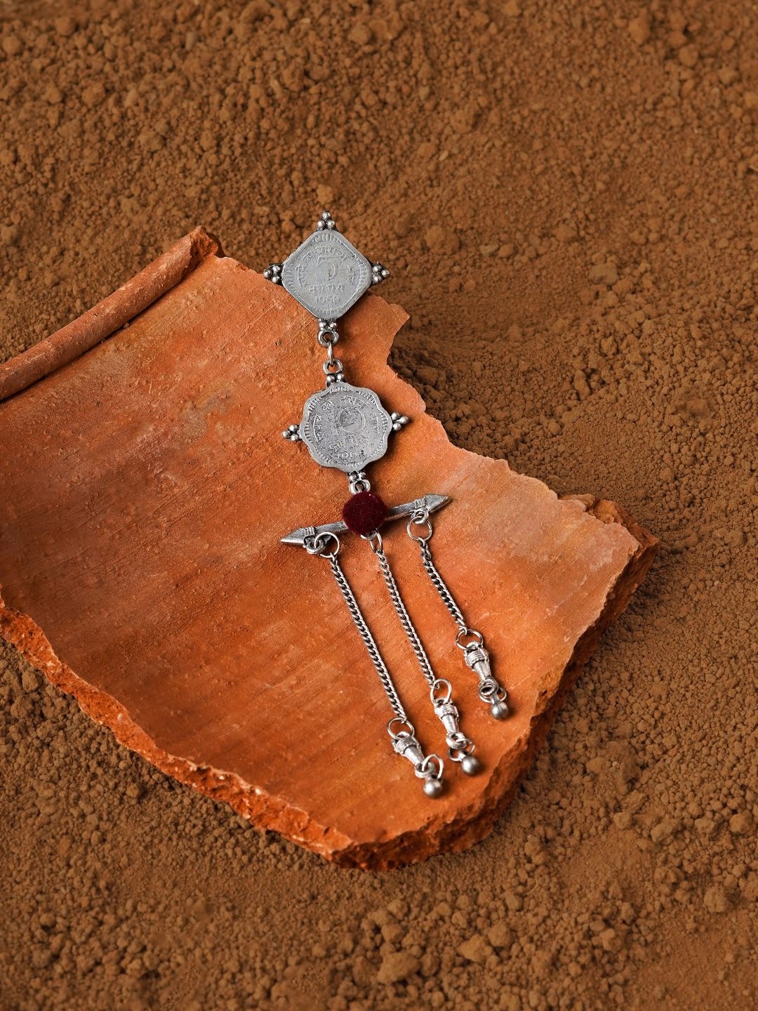 

TEEJH Women Brooch, Silver